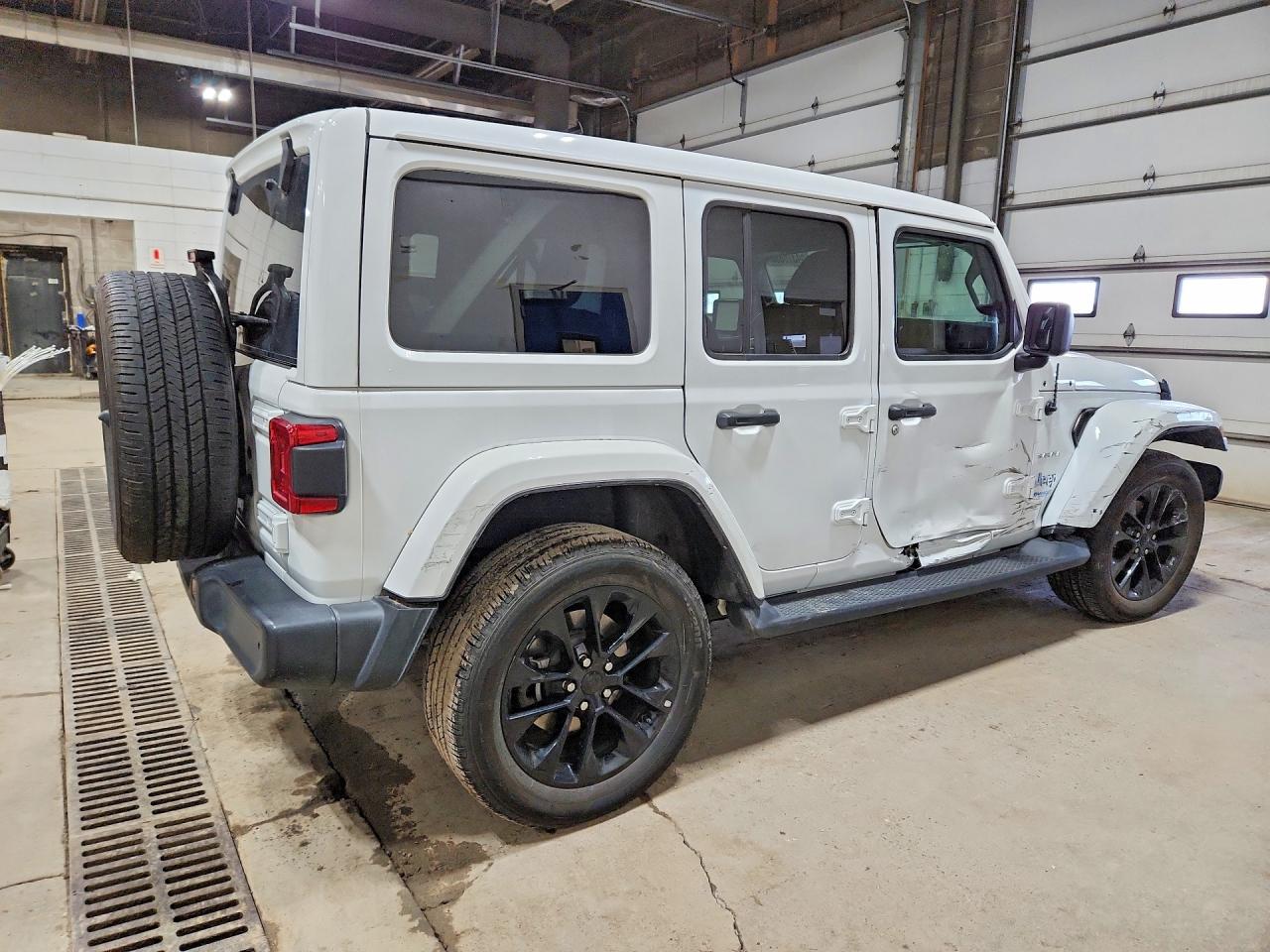 2021 Jeep Wrangler Unlimited Sahara 4xe White vin: 1C4JJXP64MW677012