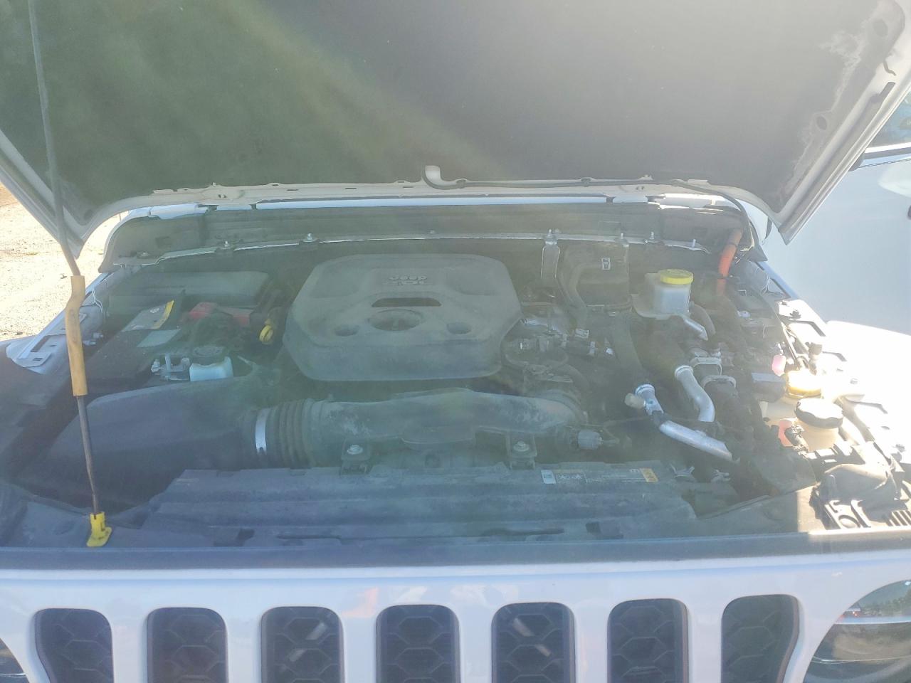 2022 Jeep Wrangler Unlimited Rubicon 4xe White vin: 1C4JJXR64NW211580