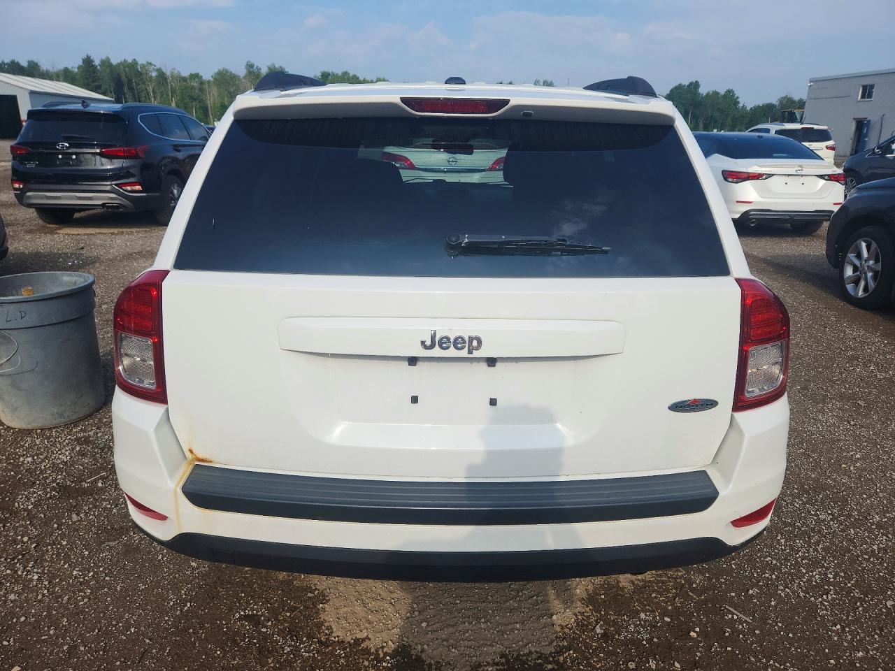 2012 Jeep Compass White vin: 1C4NJCAB8CD594709