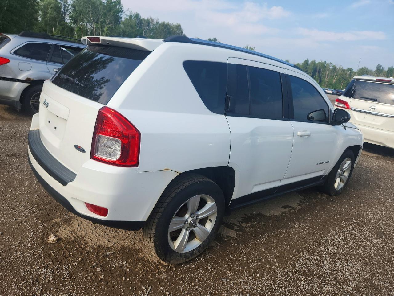 2012 Jeep Compass White vin: 1C4NJCAB8CD594709