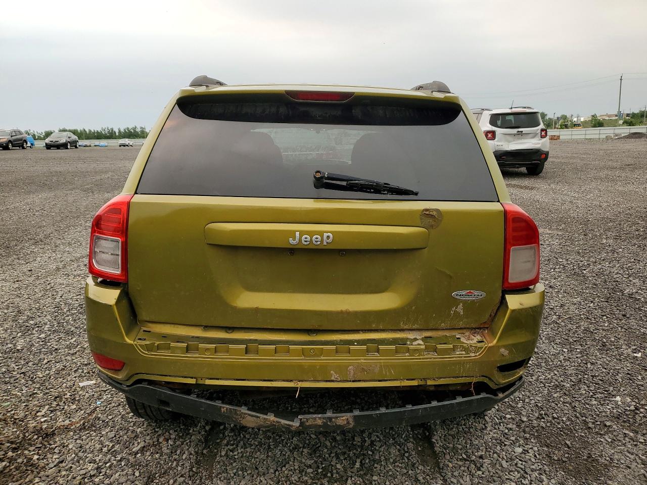 2012 Jeep Compass Зеленый vin: 1C4NJCABXCD615284
