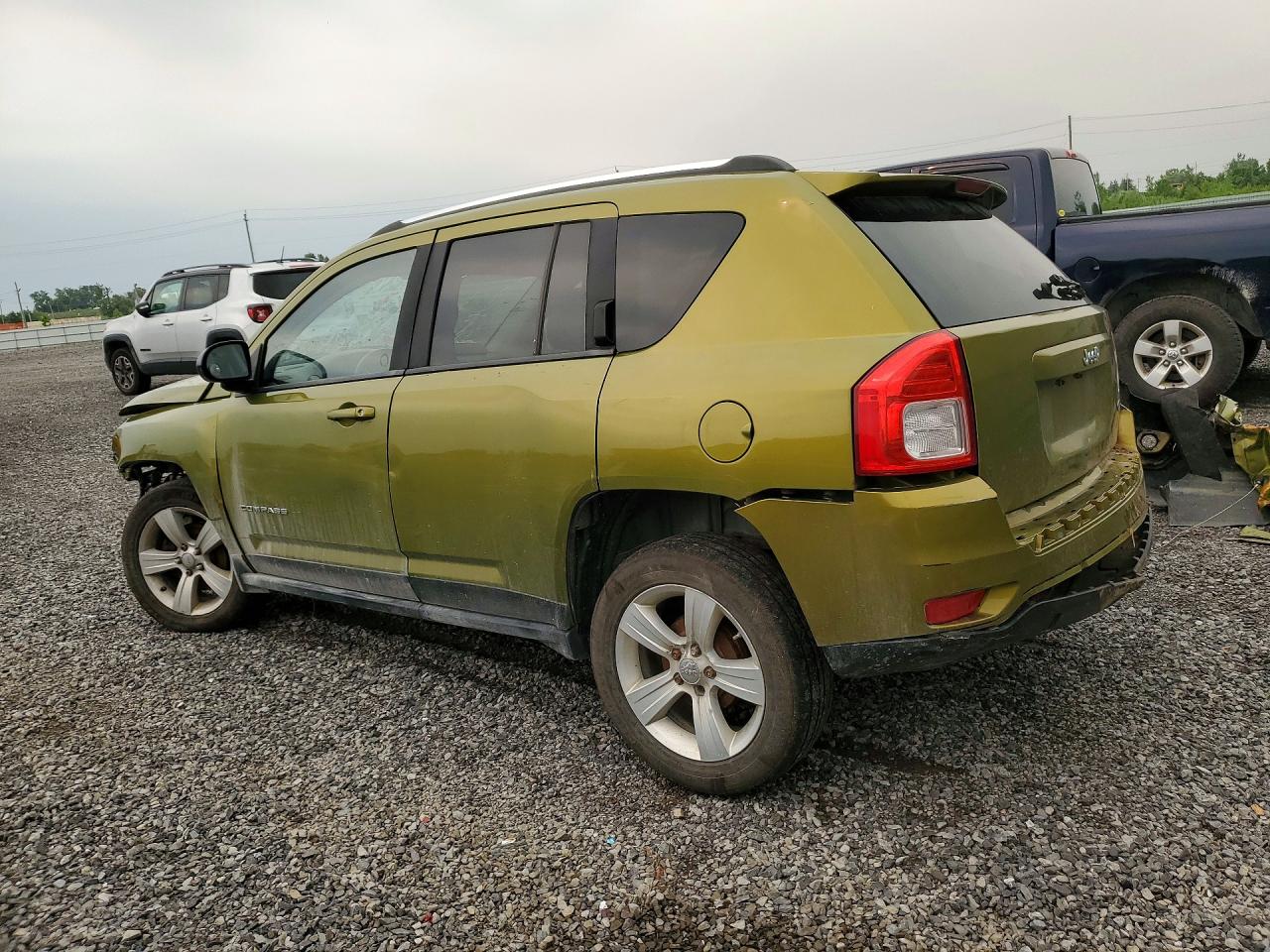 2012 Jeep Compass Зеленый vin: 1C4NJCABXCD615284
