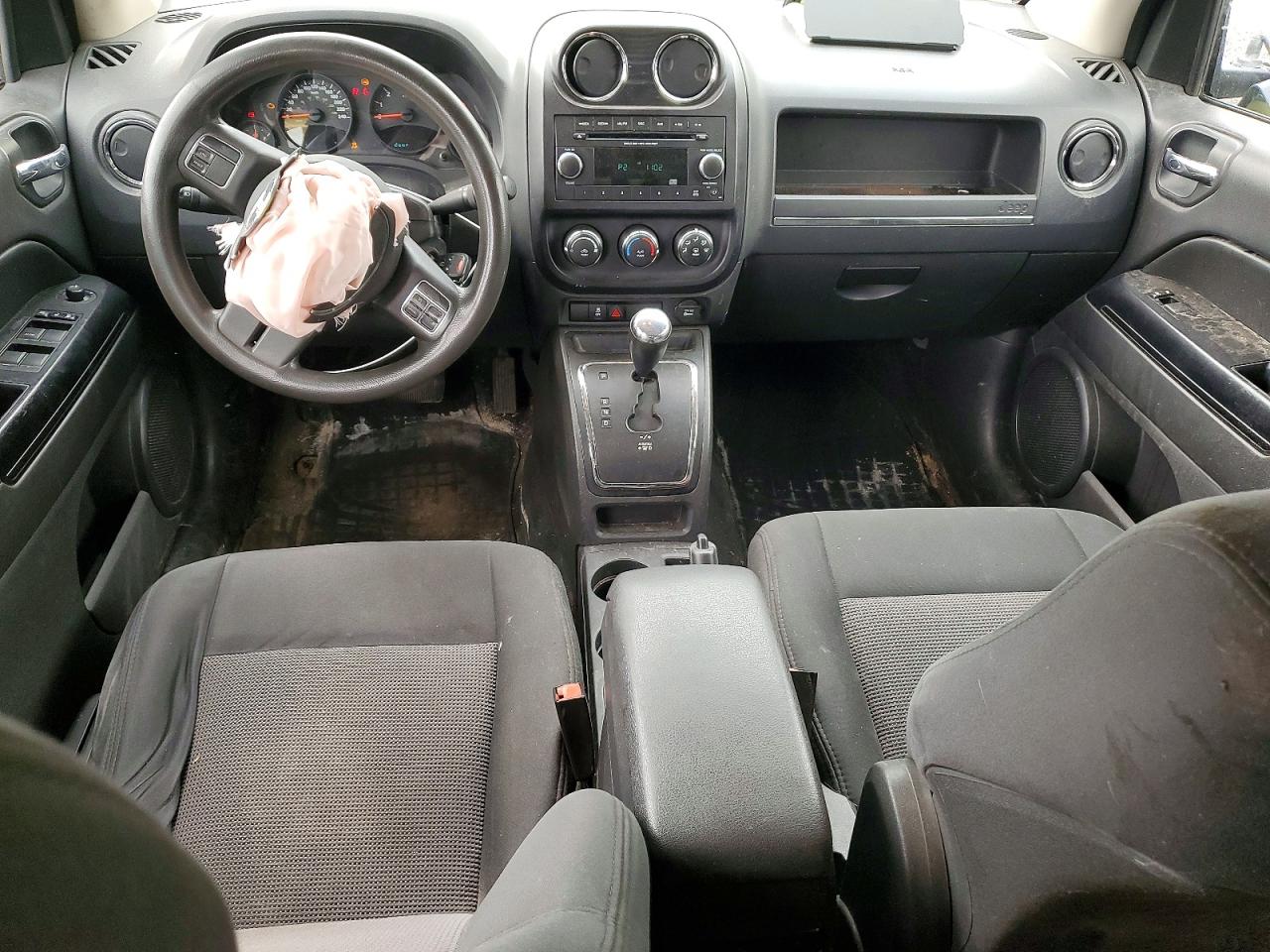 2012 Jeep Compass Зеленый vin: 1C4NJCABXCD615284