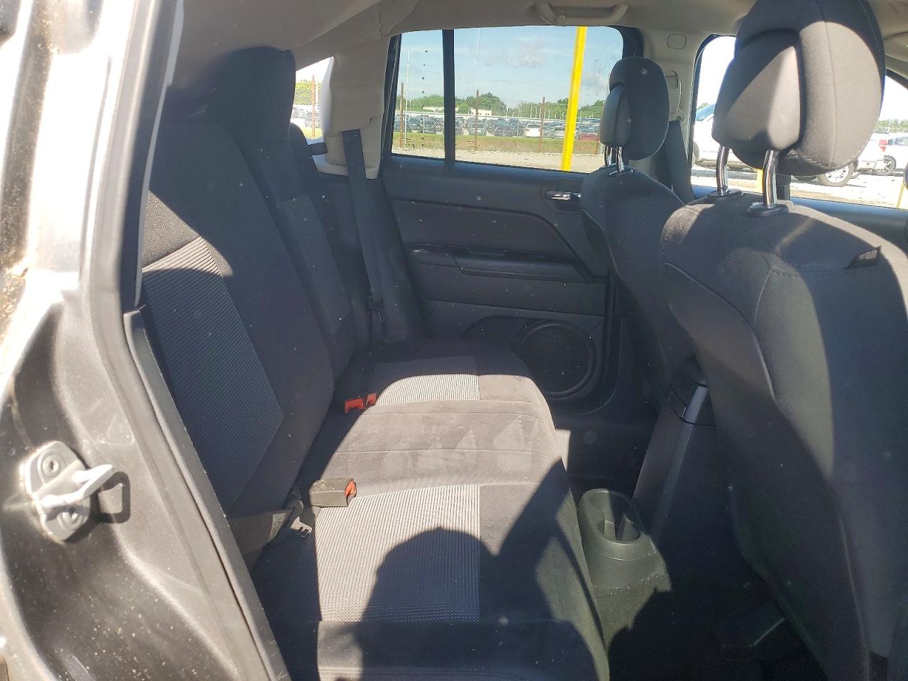 2012 Jeep Compass Sport Gray vin: 1C4NJCBA0CD523283