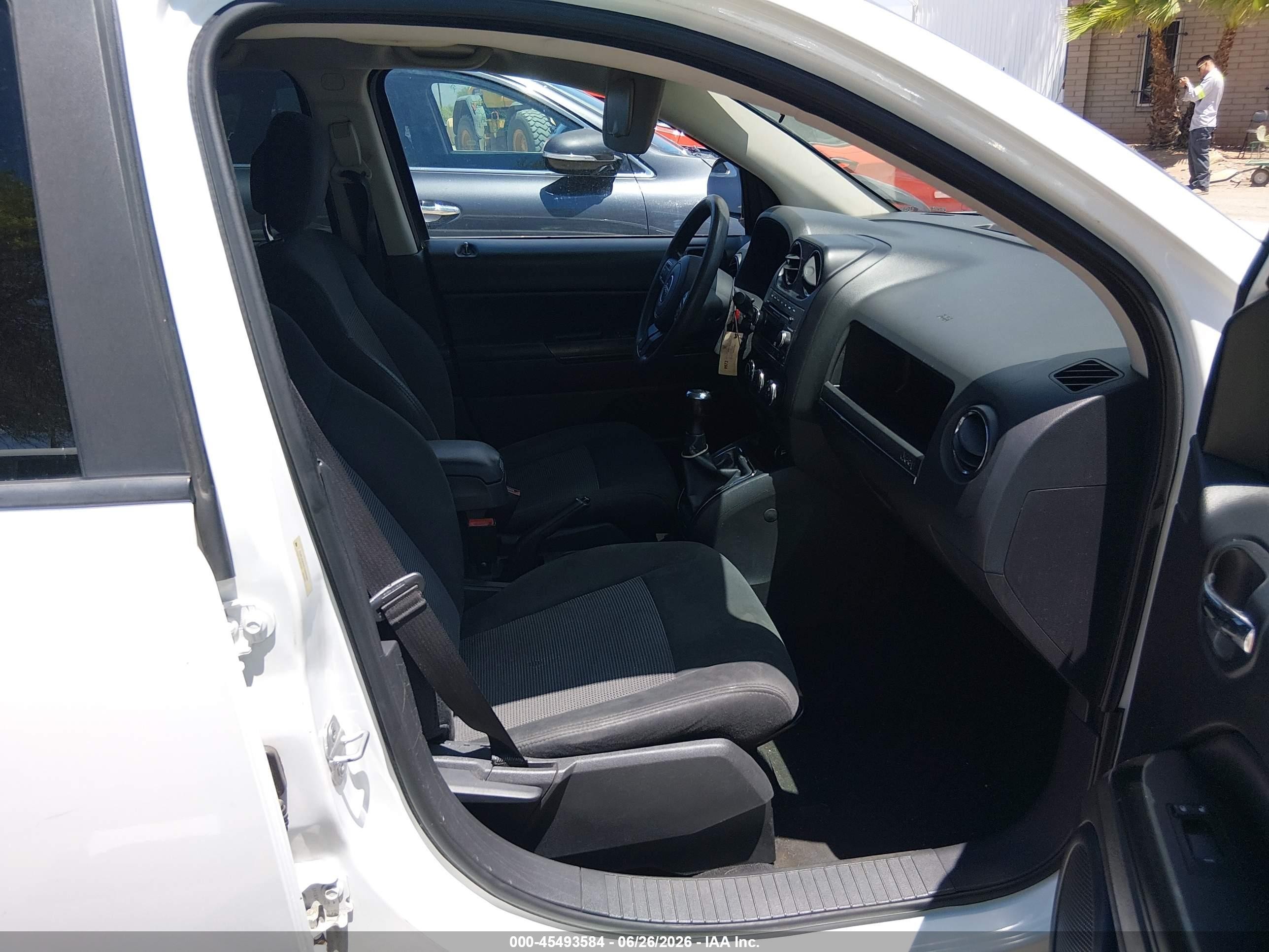 2012 Jeep Compass Sport White vin: 1C4NJCBA0CD606065