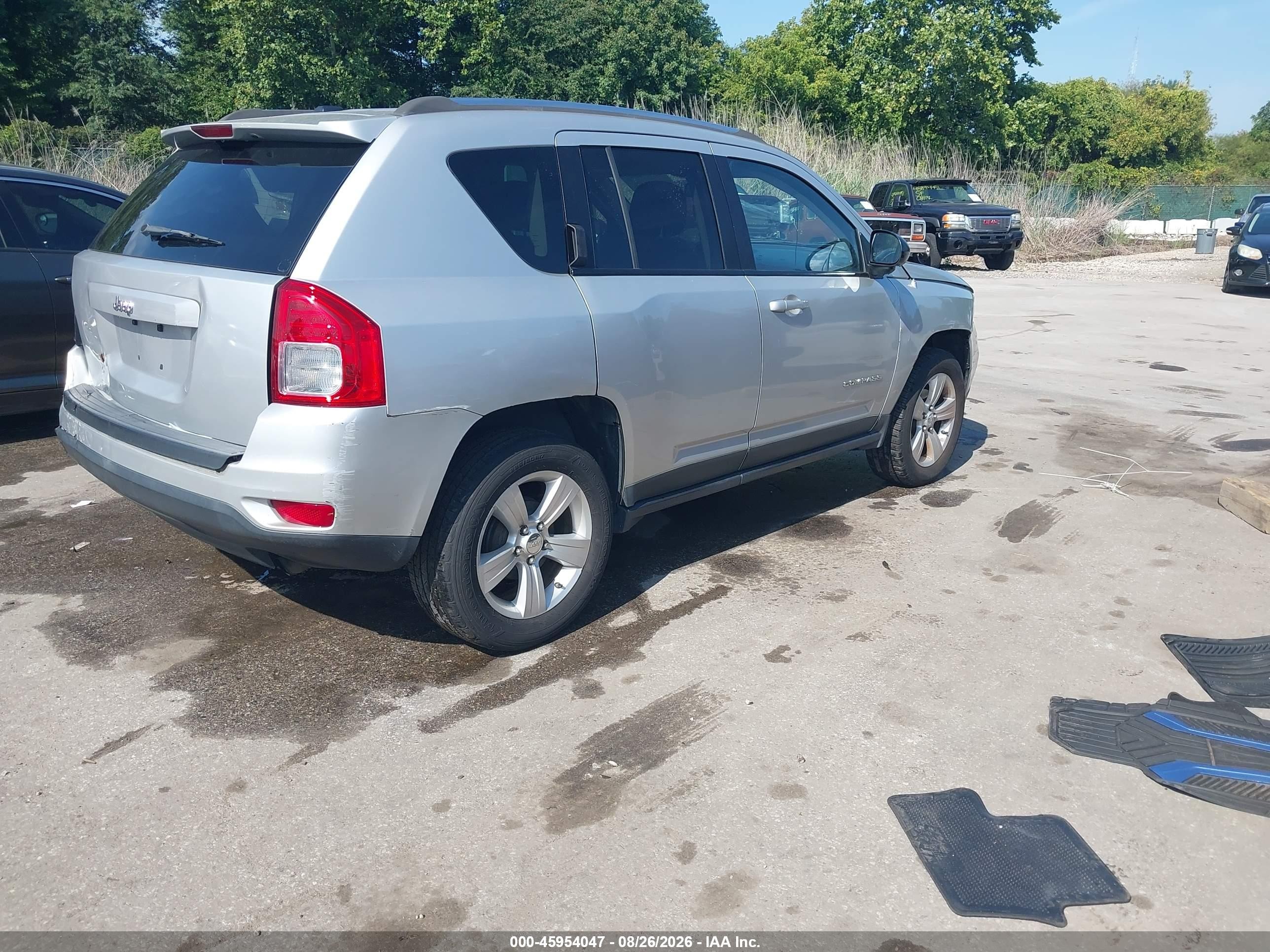 2012 Jeep Compass Sport Серебряный vin: 1C4NJCBA0CD620225