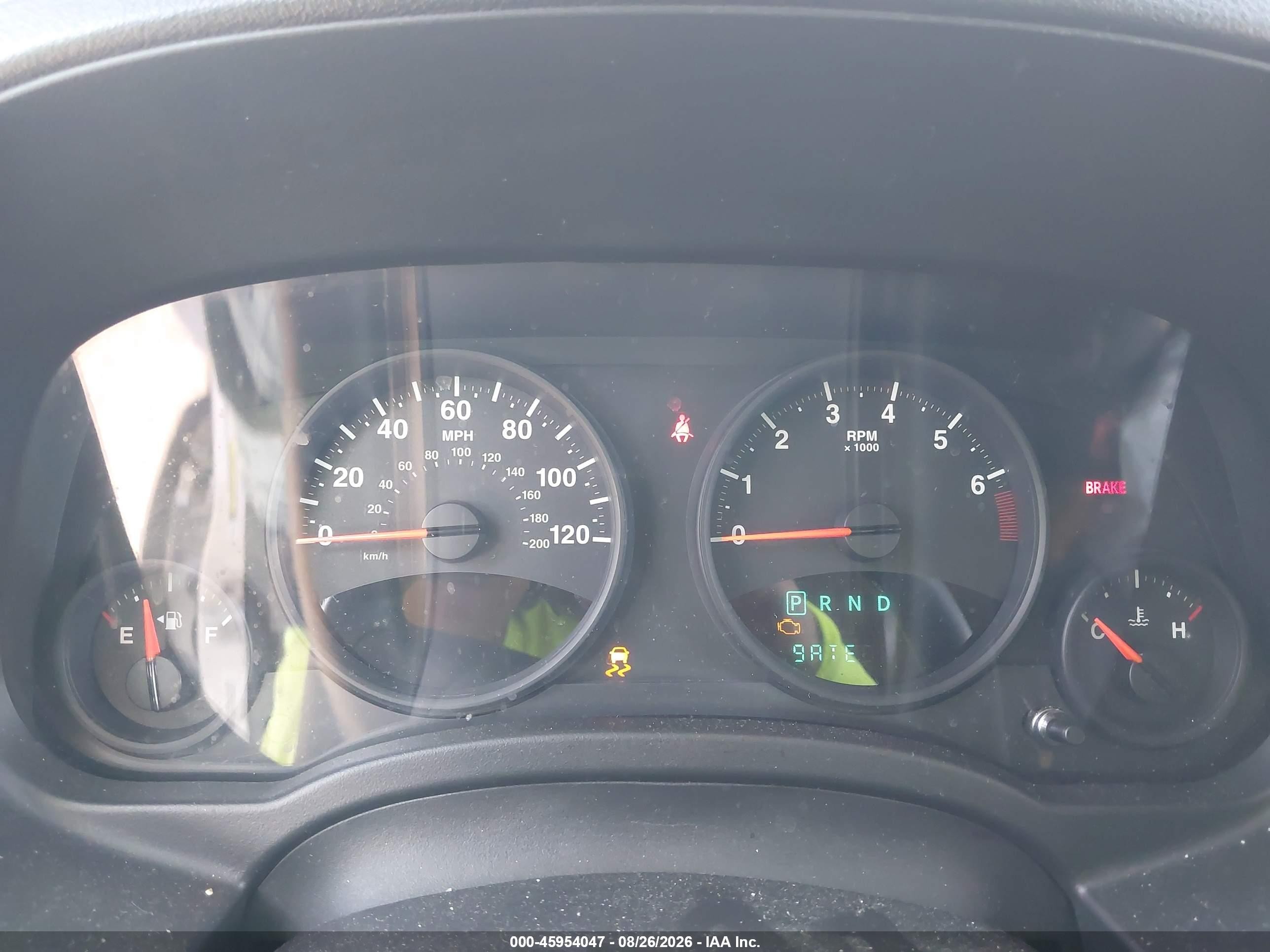 2012 Jeep Compass Sport Серебряный vin: 1C4NJCBA0CD620225