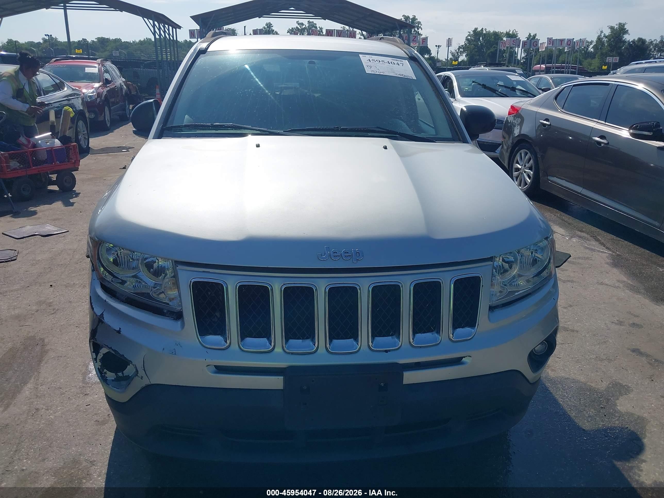 2012 Jeep Compass Sport Серебряный vin: 1C4NJCBA0CD620225