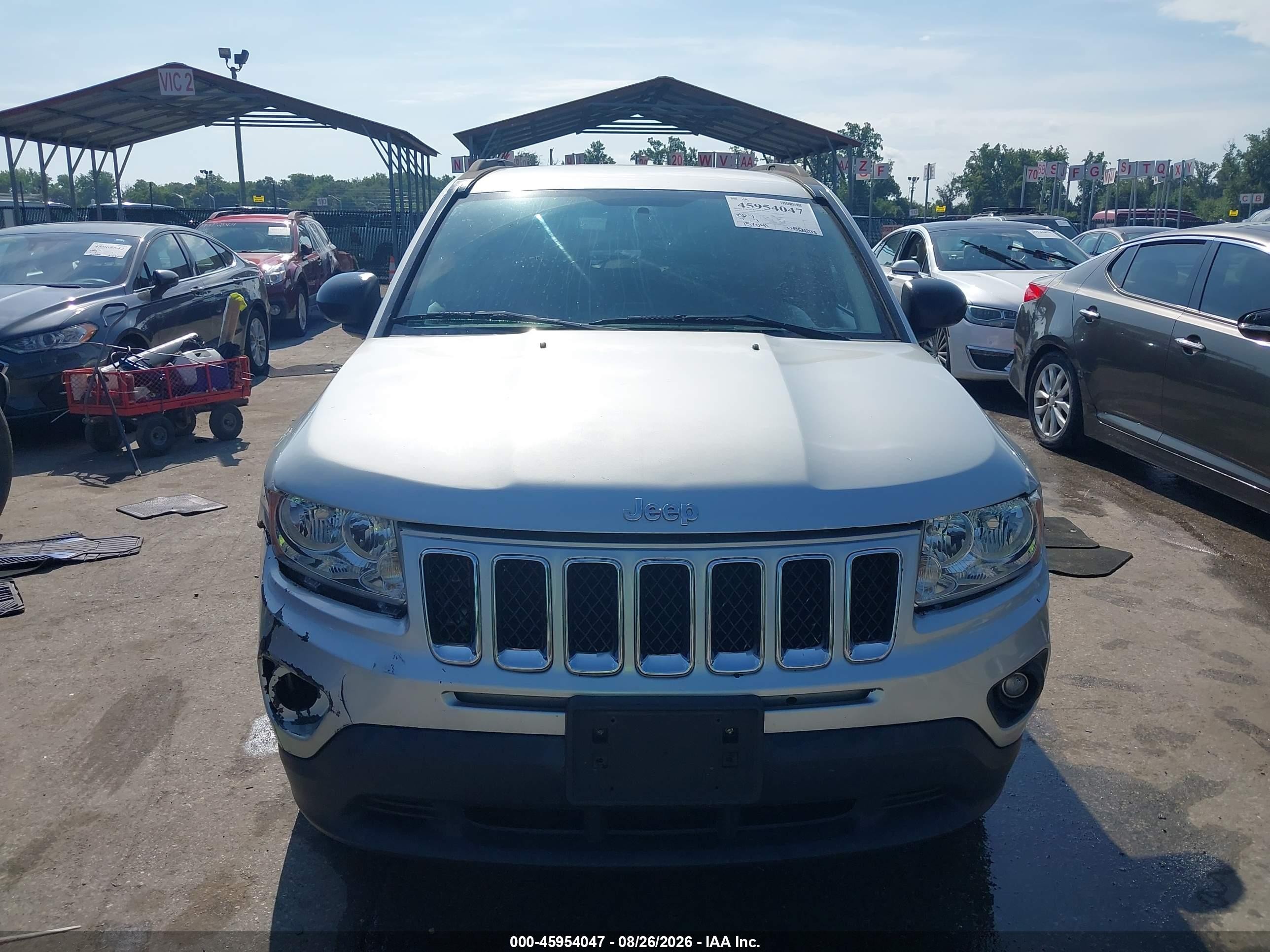 2012 Jeep Compass Sport Серебряный vin: 1C4NJCBA0CD620225