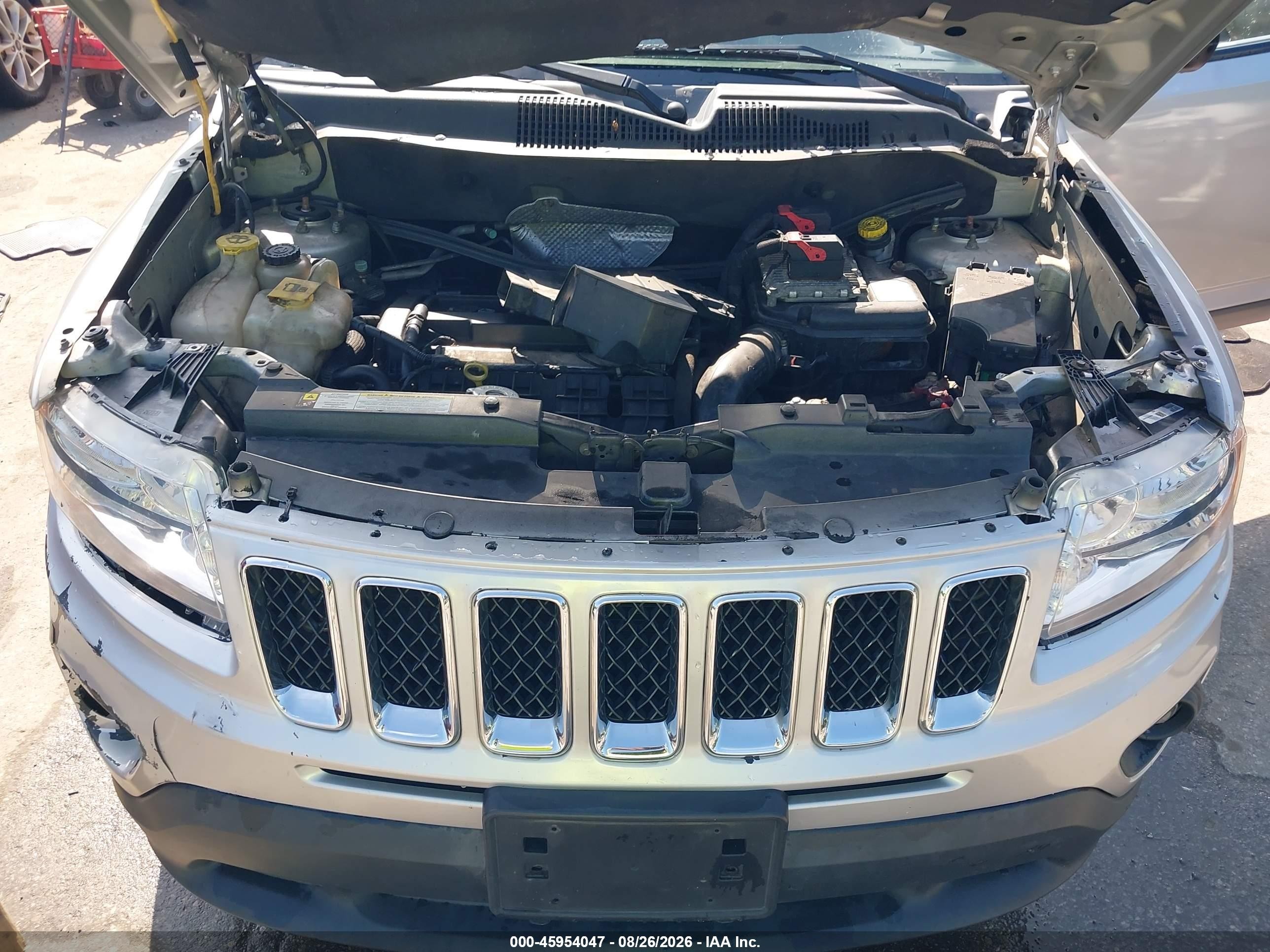 2012 Jeep Compass Sport Серебряный vin: 1C4NJCBA0CD620225
