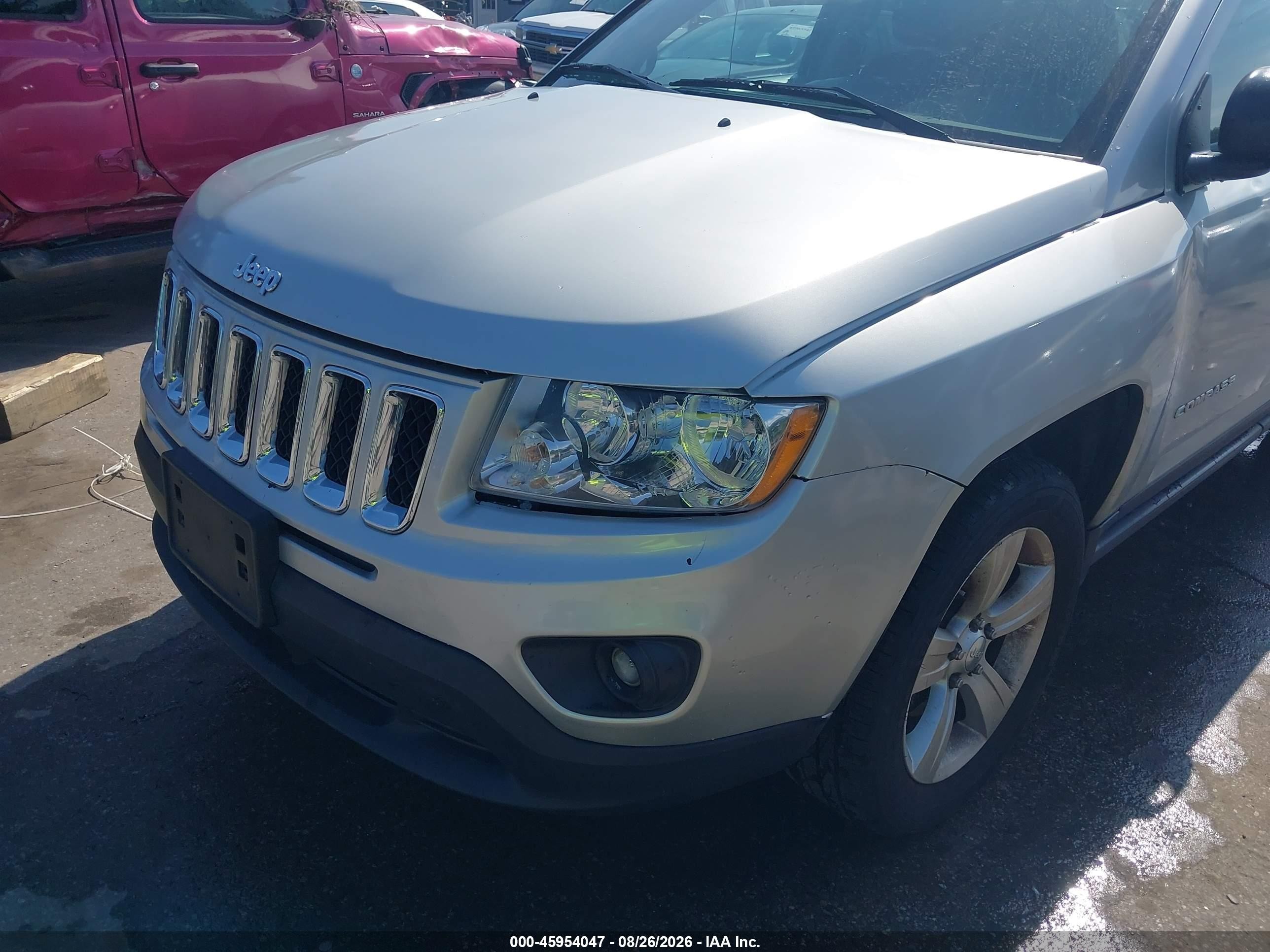 2012 Jeep Compass Sport Серебряный vin: 1C4NJCBA0CD620225