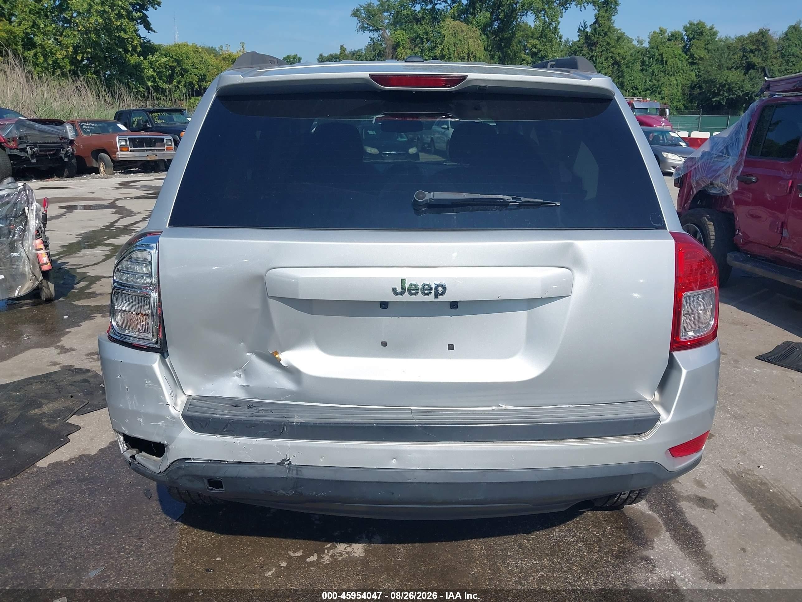 2012 Jeep Compass Sport Серебряный vin: 1C4NJCBA0CD620225