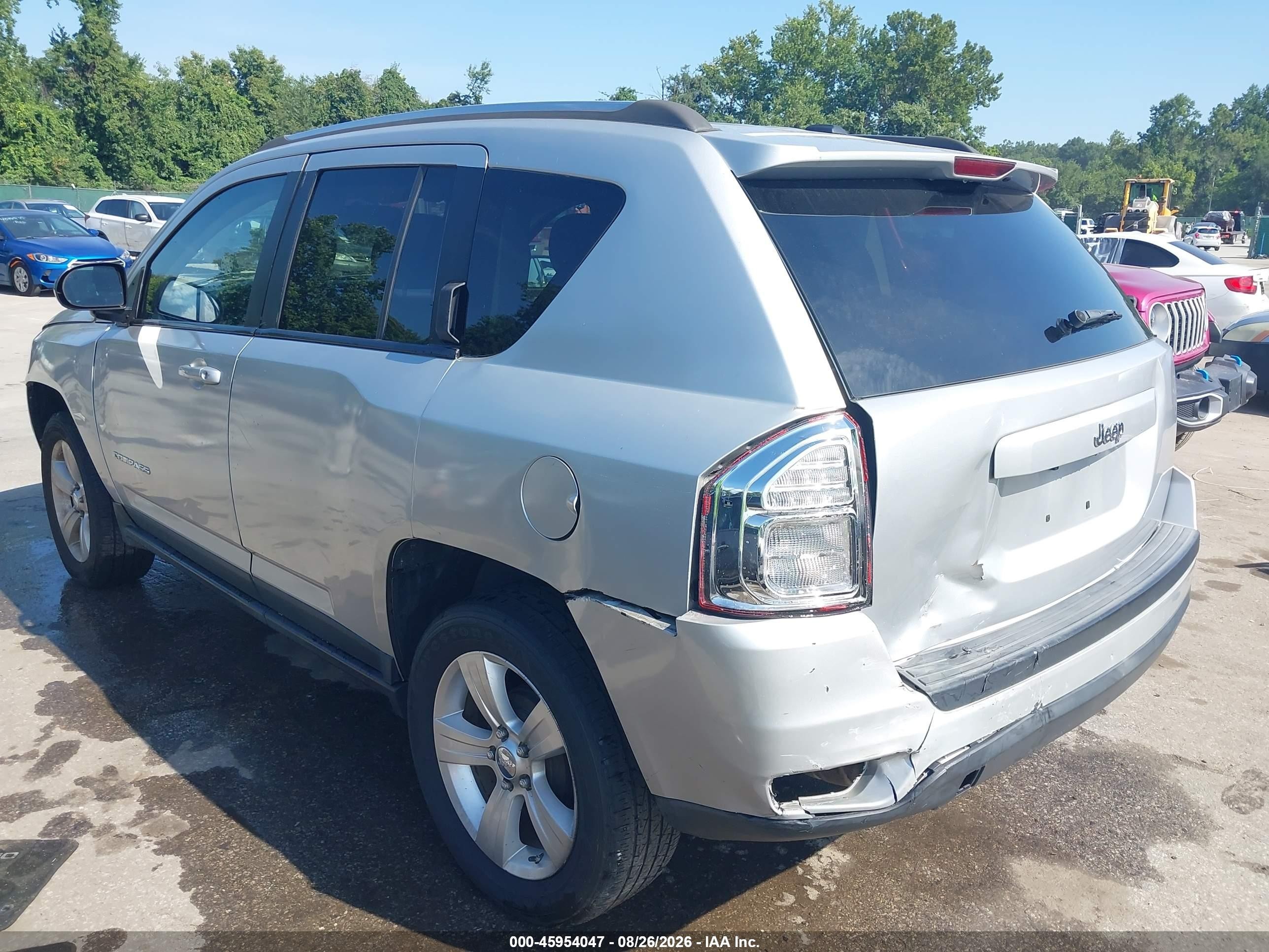 2012 Jeep Compass Sport Серебряный vin: 1C4NJCBA0CD620225