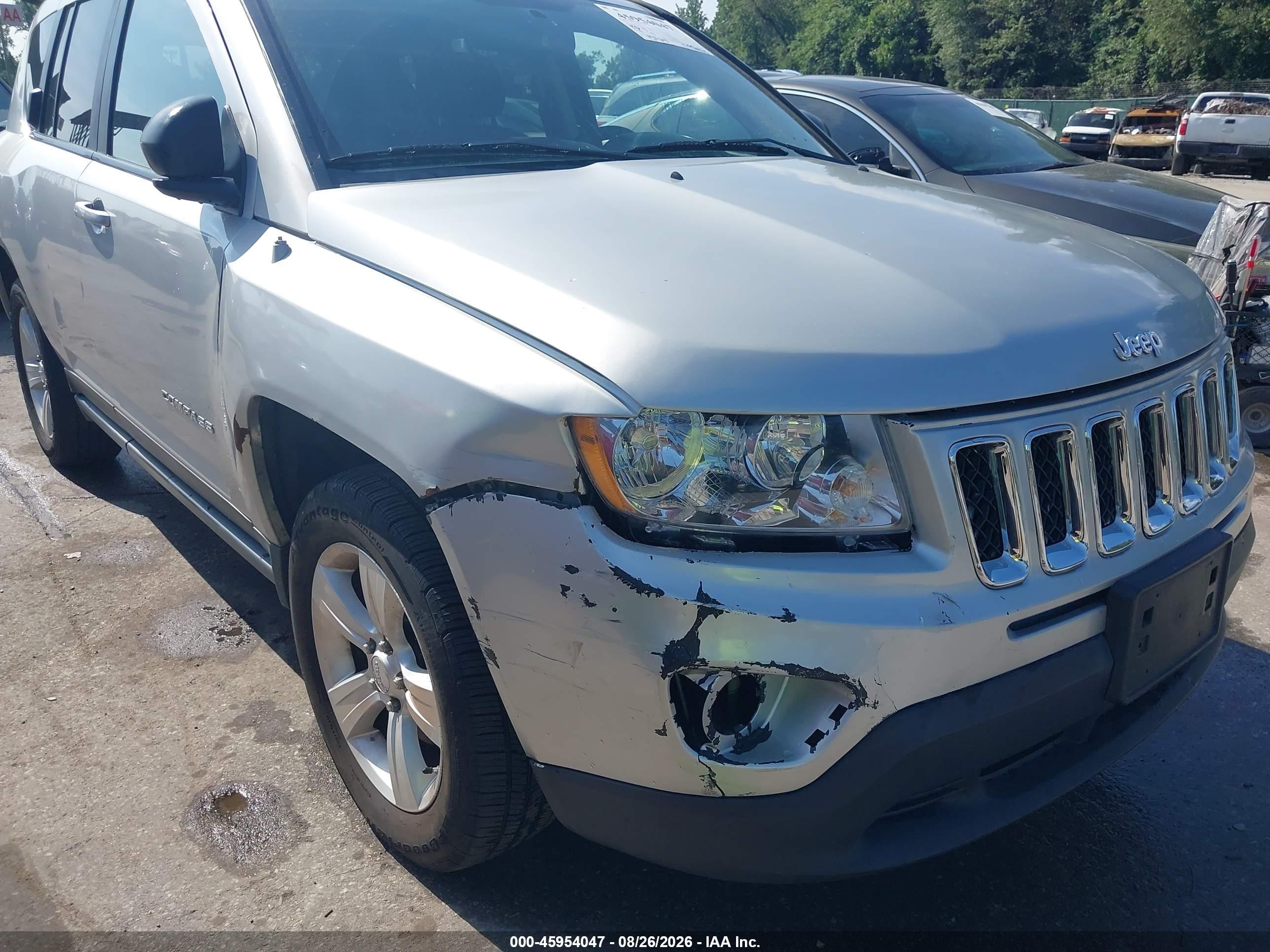 2012 Jeep Compass Sport Серебряный vin: 1C4NJCBA0CD620225
