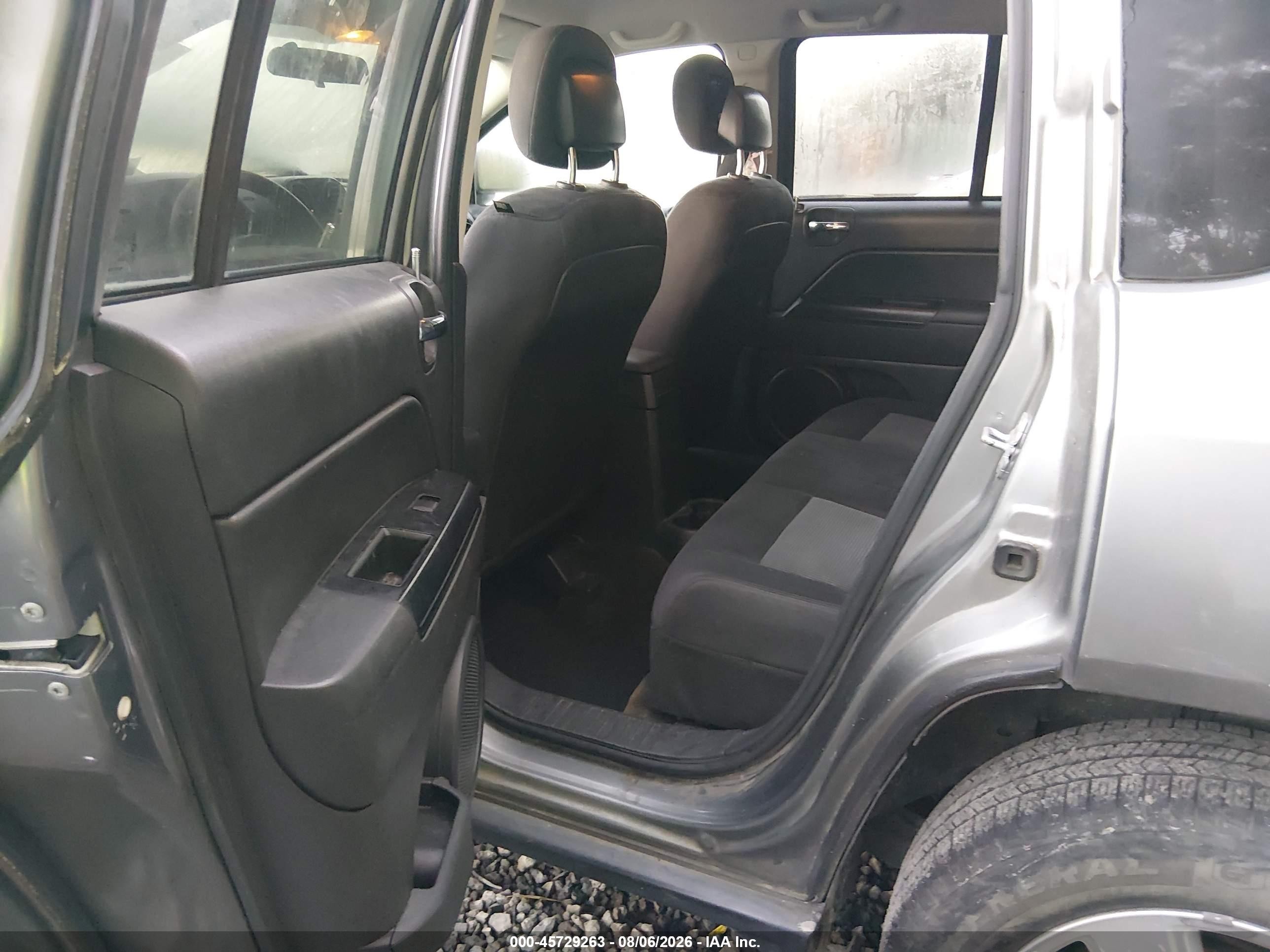 2014 Jeep Compass Sport Gray vin: 1C4NJCBA0ED545612