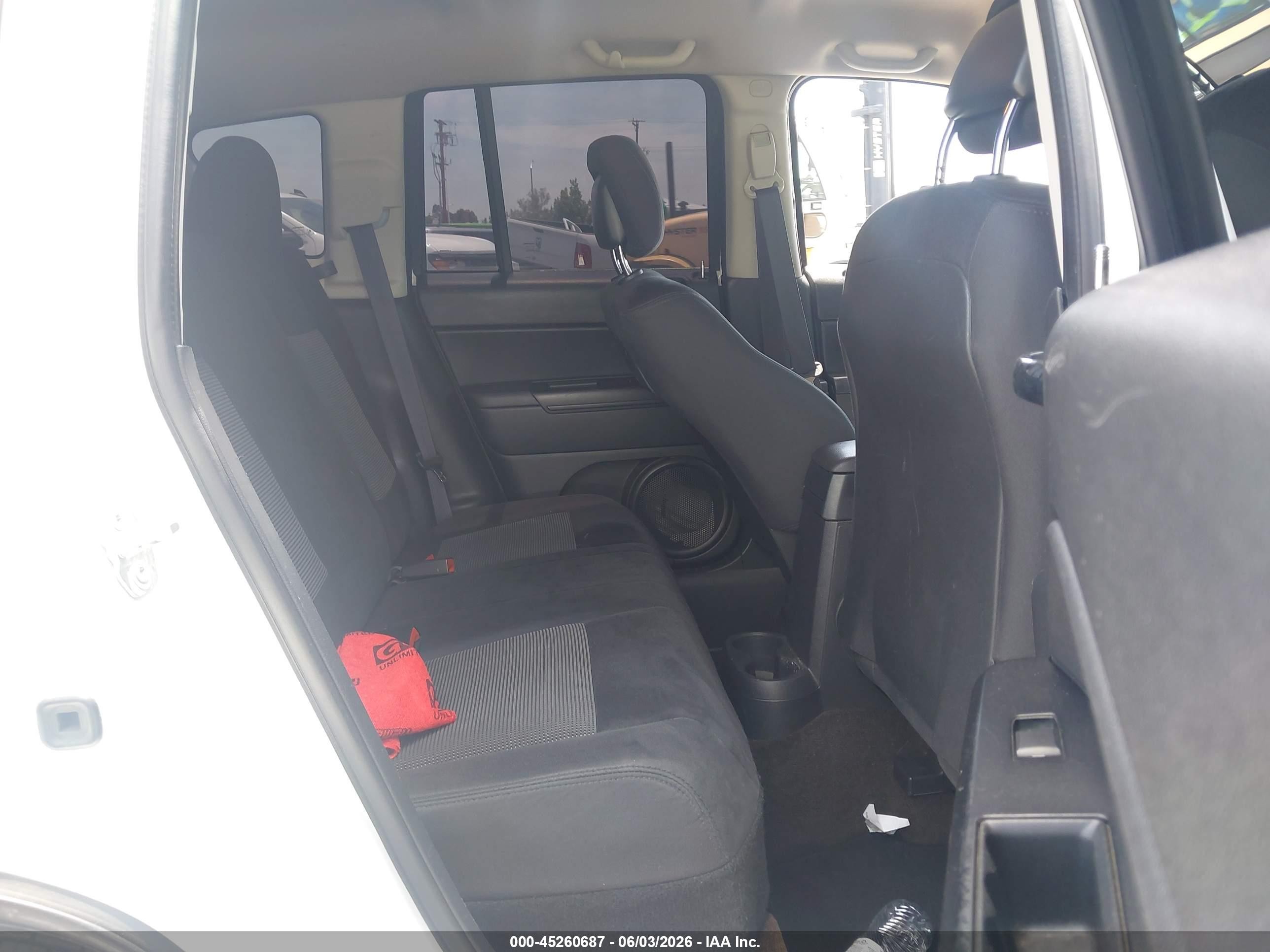 2014 Jeep Compass Sport White vin: 1C4NJCBA0ED772203