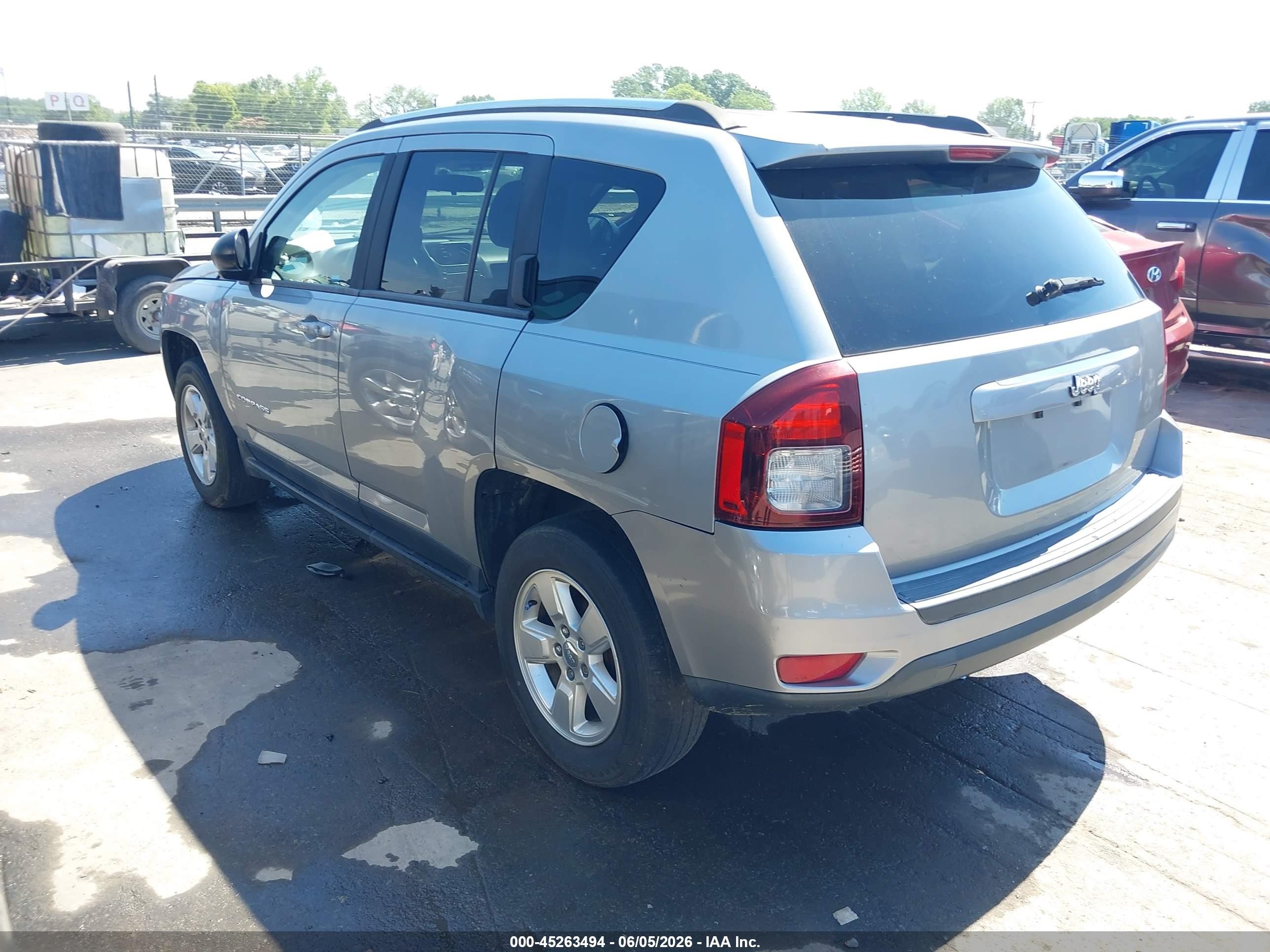 2014 Jeep Compass Sport Серебряный vin: 1C4NJCBA0ED882832