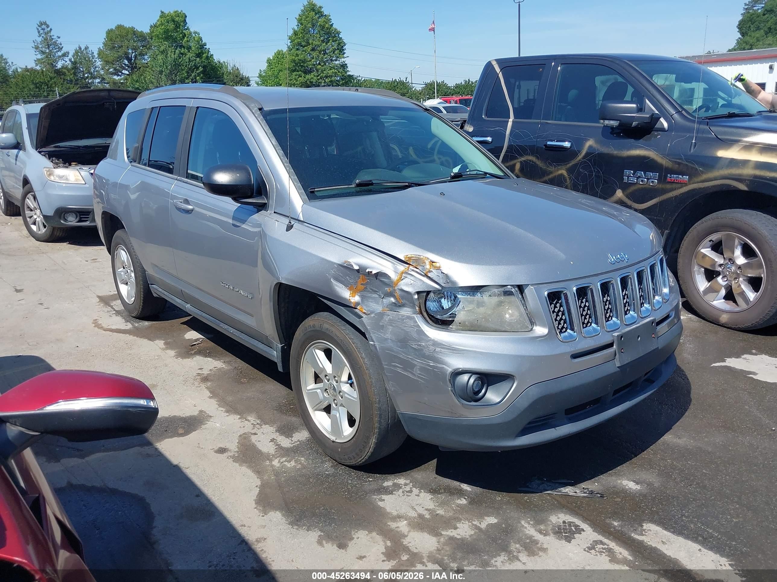 2014 Jeep Compass Sport Серебряный vin: 1C4NJCBA0ED882832