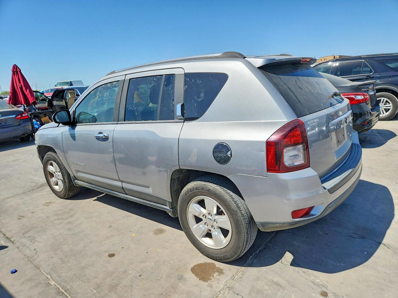 2015 Jeep Compass Sport Silver vin: 1C4NJCBA0FD219178