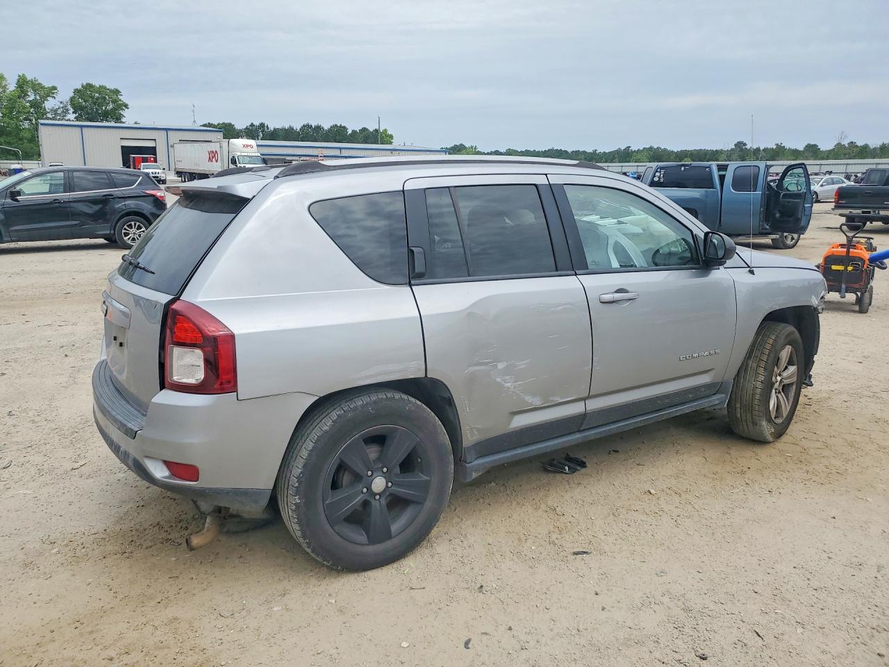 2016 Jeep Compass Sport Silver vin: 1C4NJCBA0GD743545