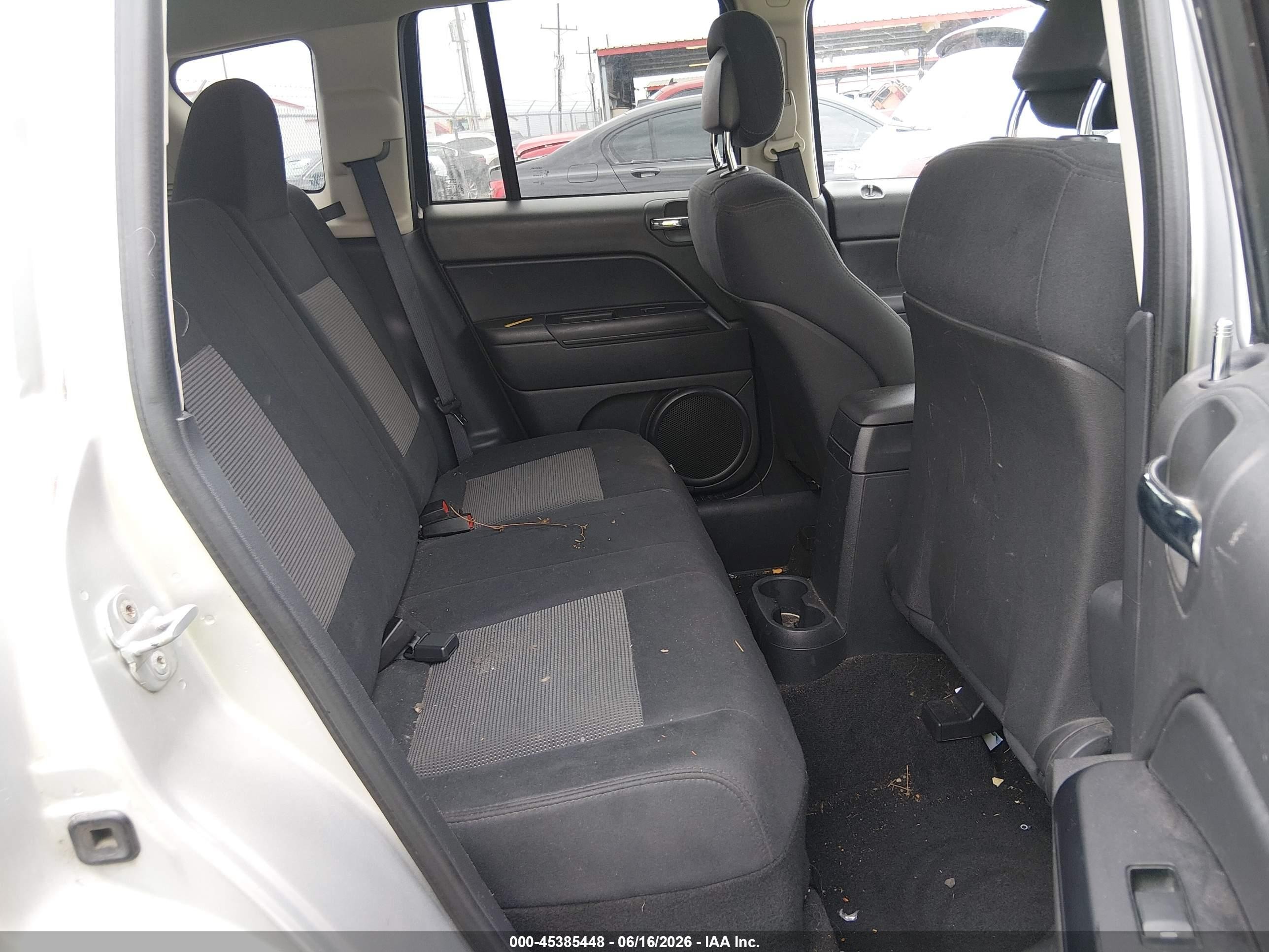 2012 Jeep Compass Sport Silver vin: 1C4NJCBA1CD500613