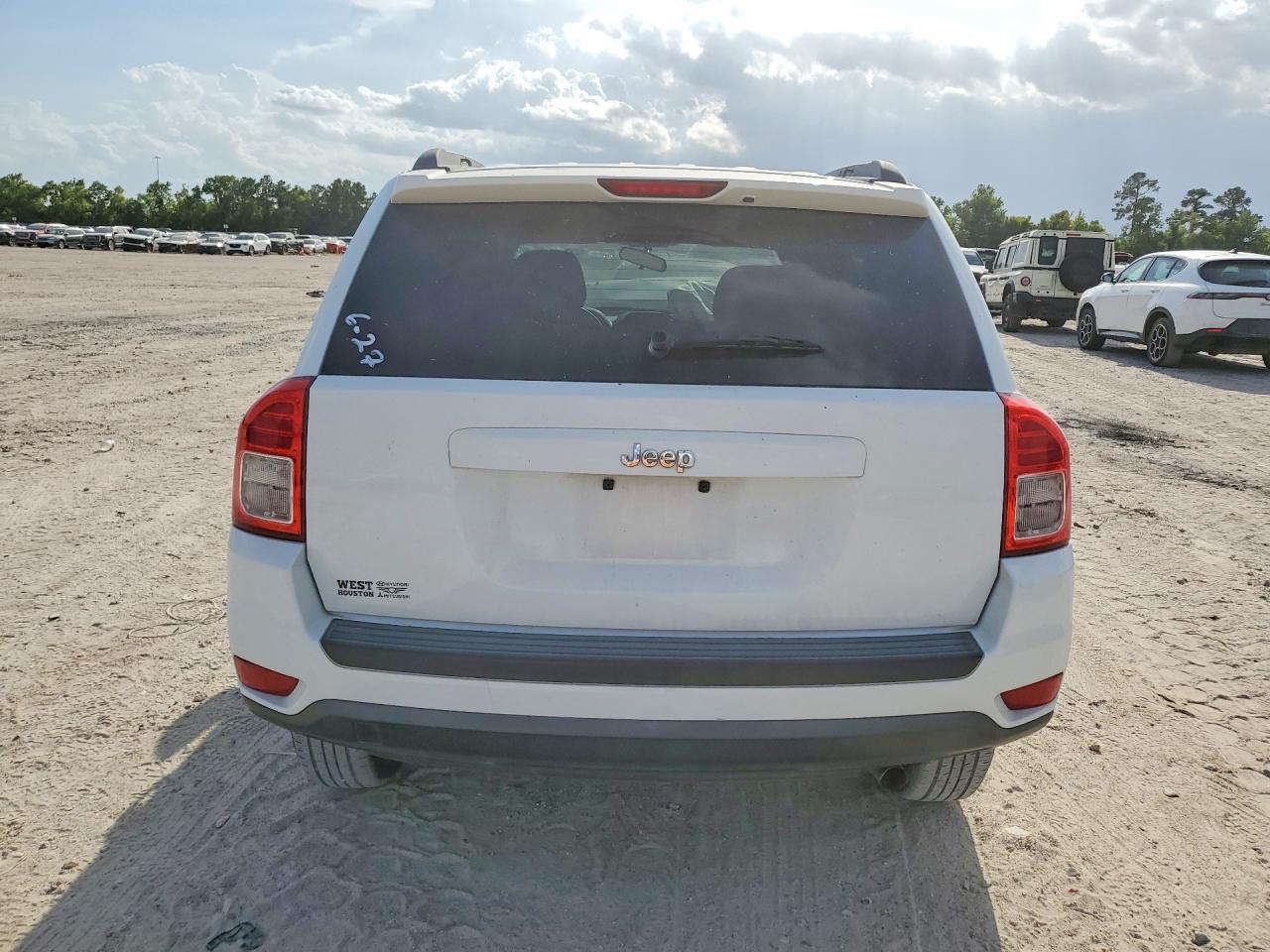 2013 Jeep Compass Sport White vin: 1C4NJCBA1DD250890