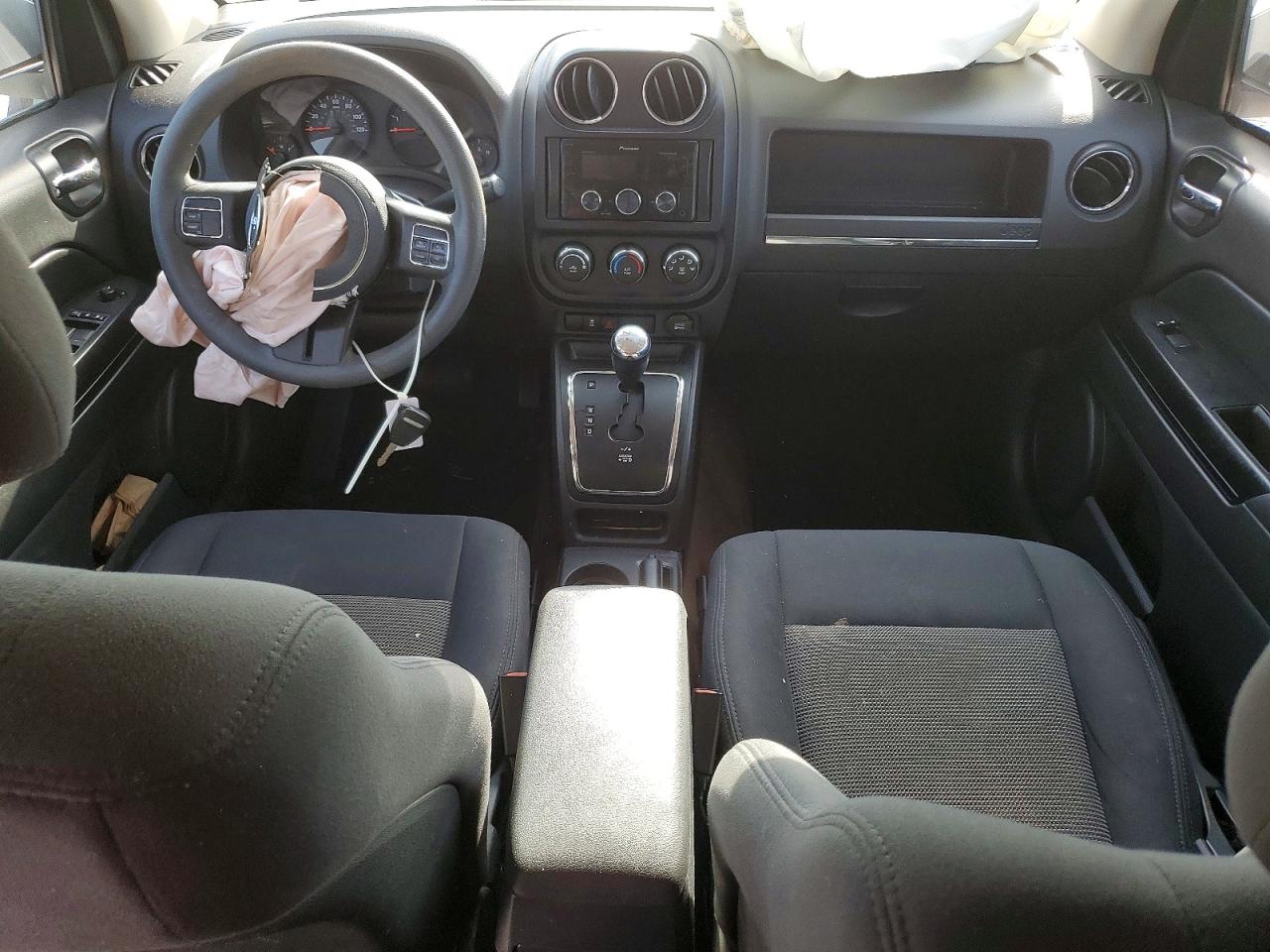 2013 Jeep Compass Sport White vin: 1C4NJCBA1DD250890