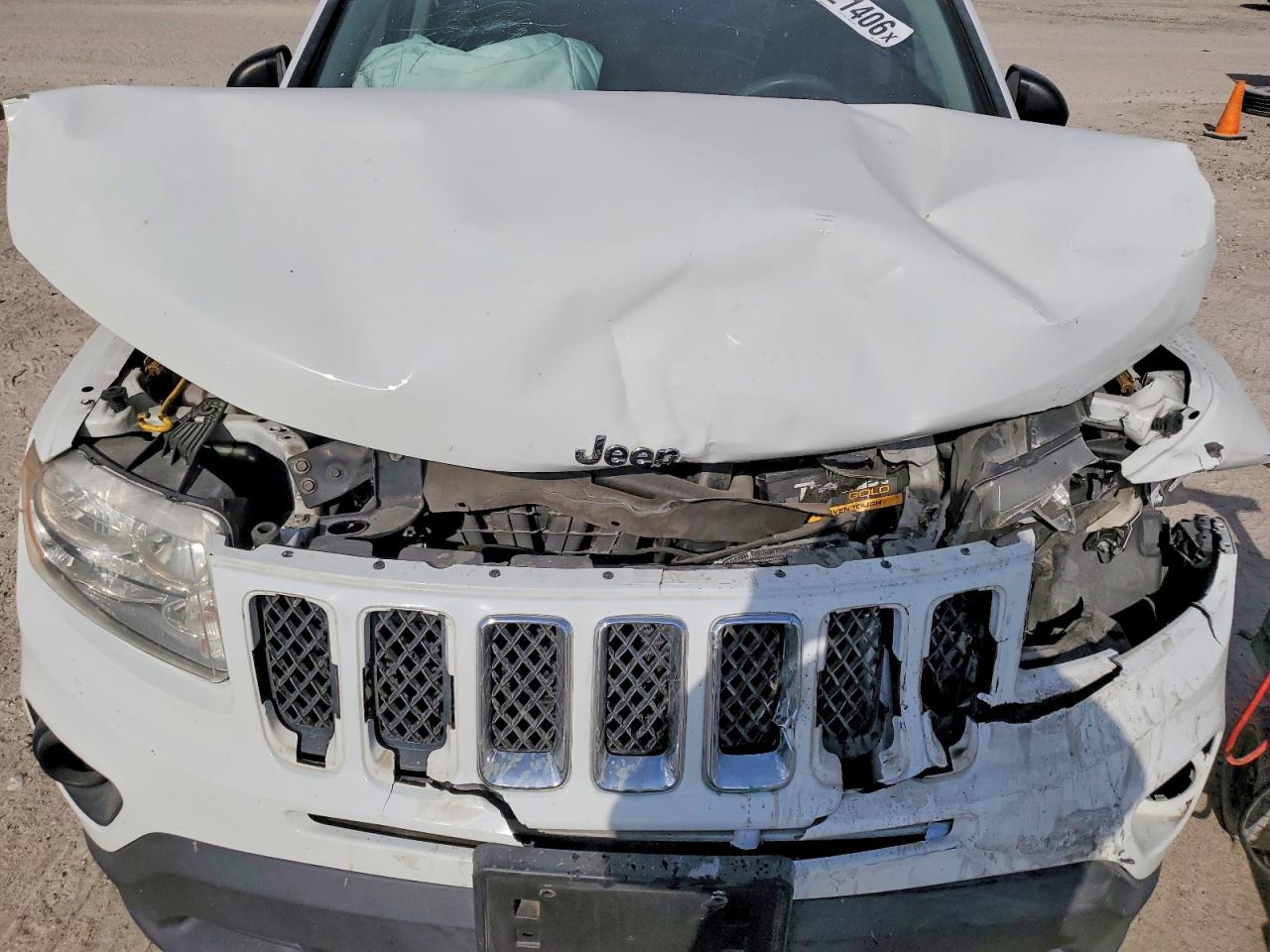 2013 Jeep Compass Sport White vin: 1C4NJCBA1DD250890
