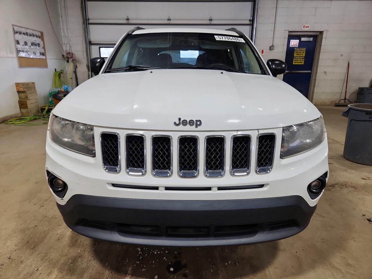 2014 Jeep Compass White vin: 1C4NJCBA1ED587058
