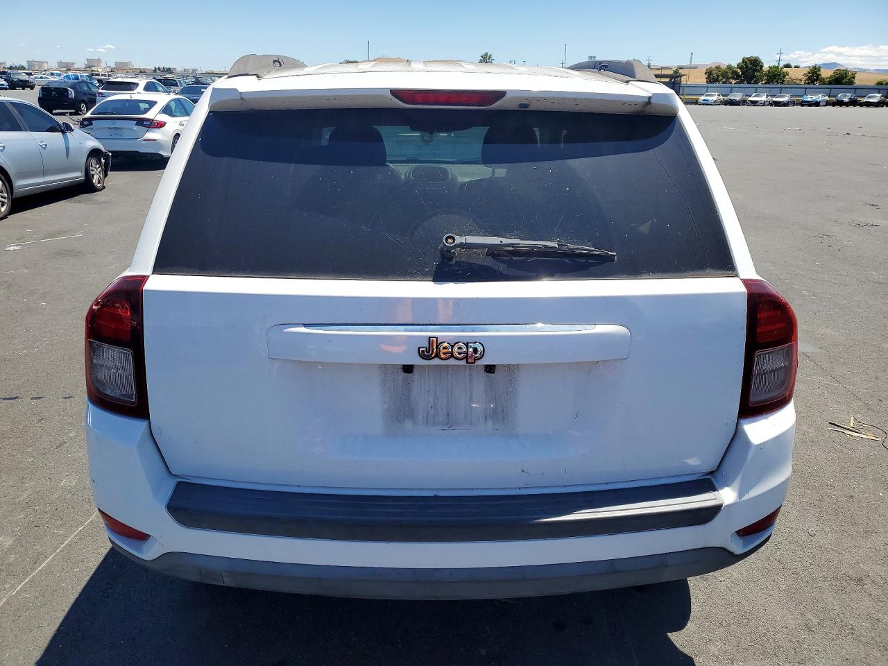 2015 Jeep Compass Sport White vin: 1C4NJCBA1FD143812