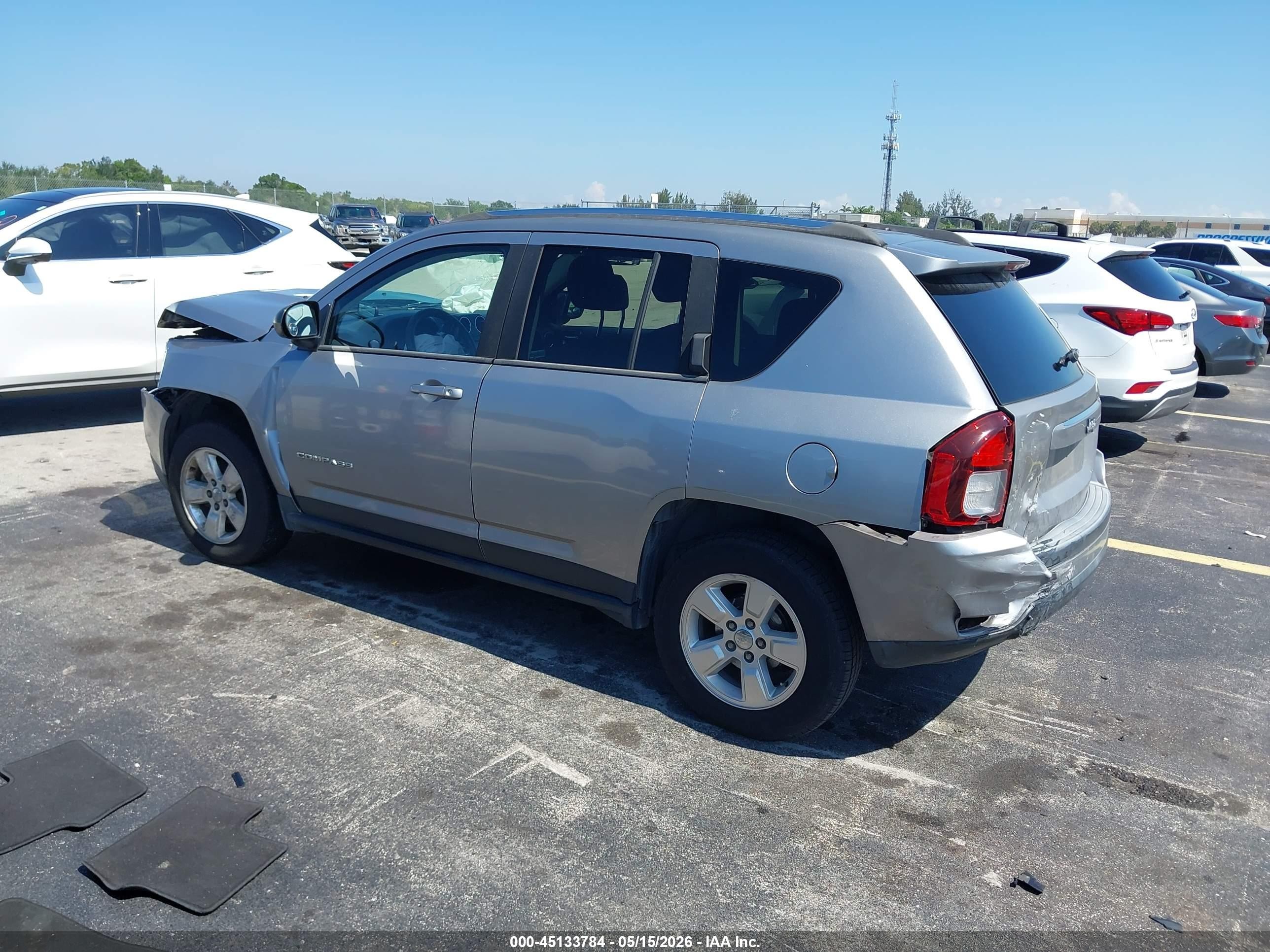 2015 Jeep Compass Sport Silver vin: 1C4NJCBA1FD250245