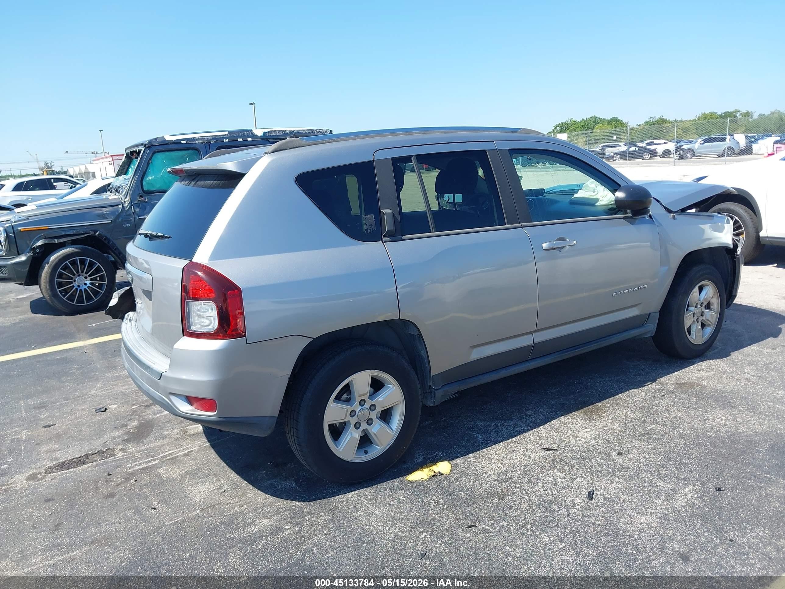 2015 Jeep Compass Sport Silver vin: 1C4NJCBA1FD250245