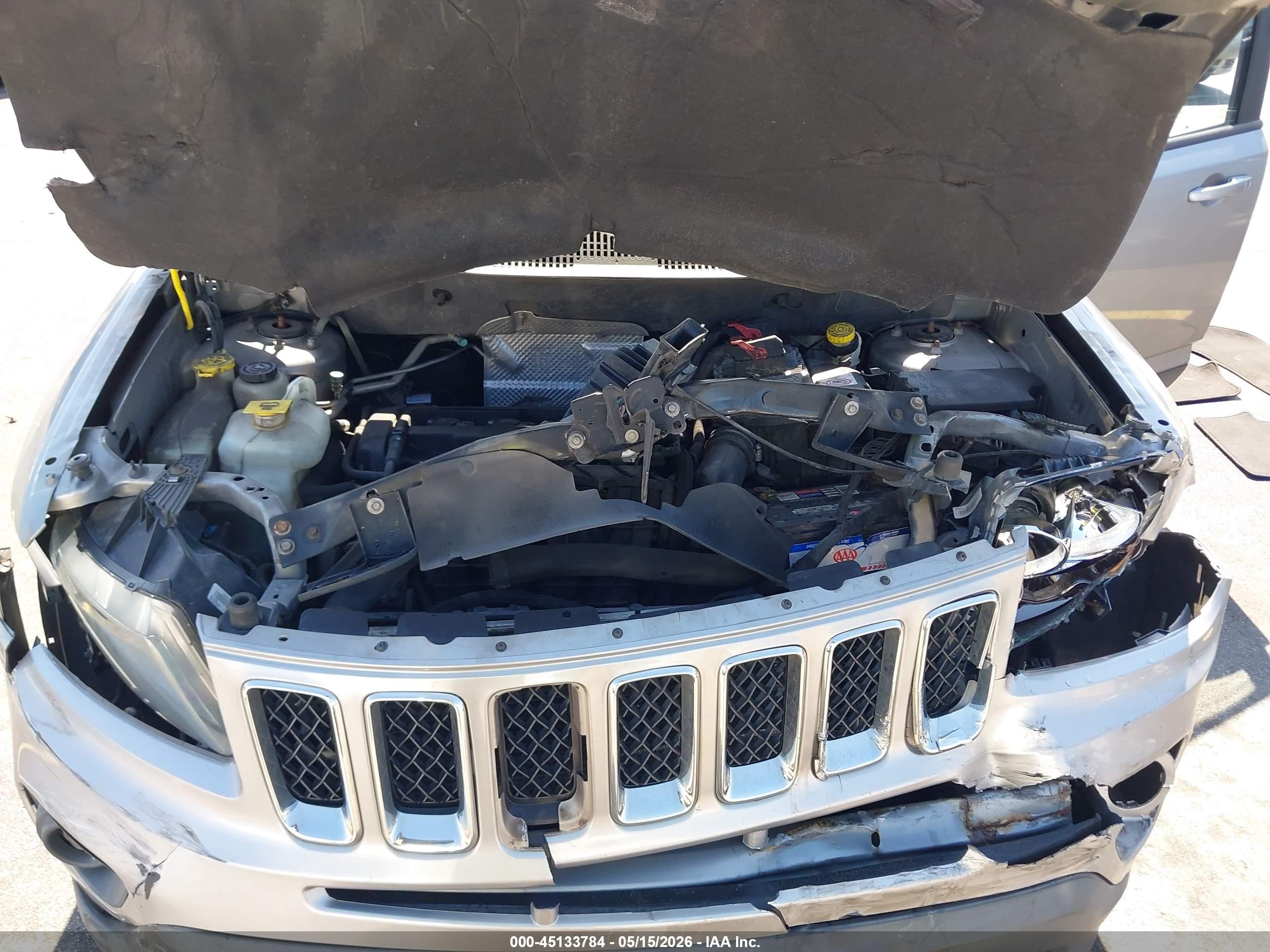 2015 Jeep Compass Sport Silver vin: 1C4NJCBA1FD250245