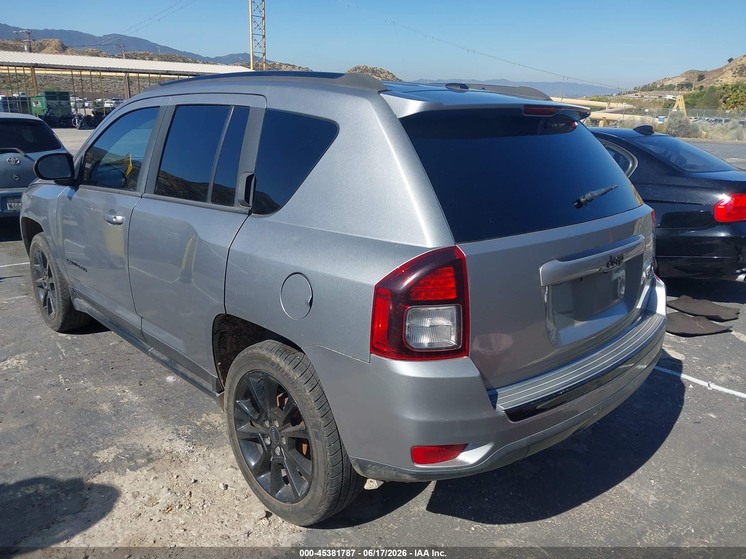 2015 Jeep Compass Altitude Edition Silver vin: 1C4NJCBA1FD263867