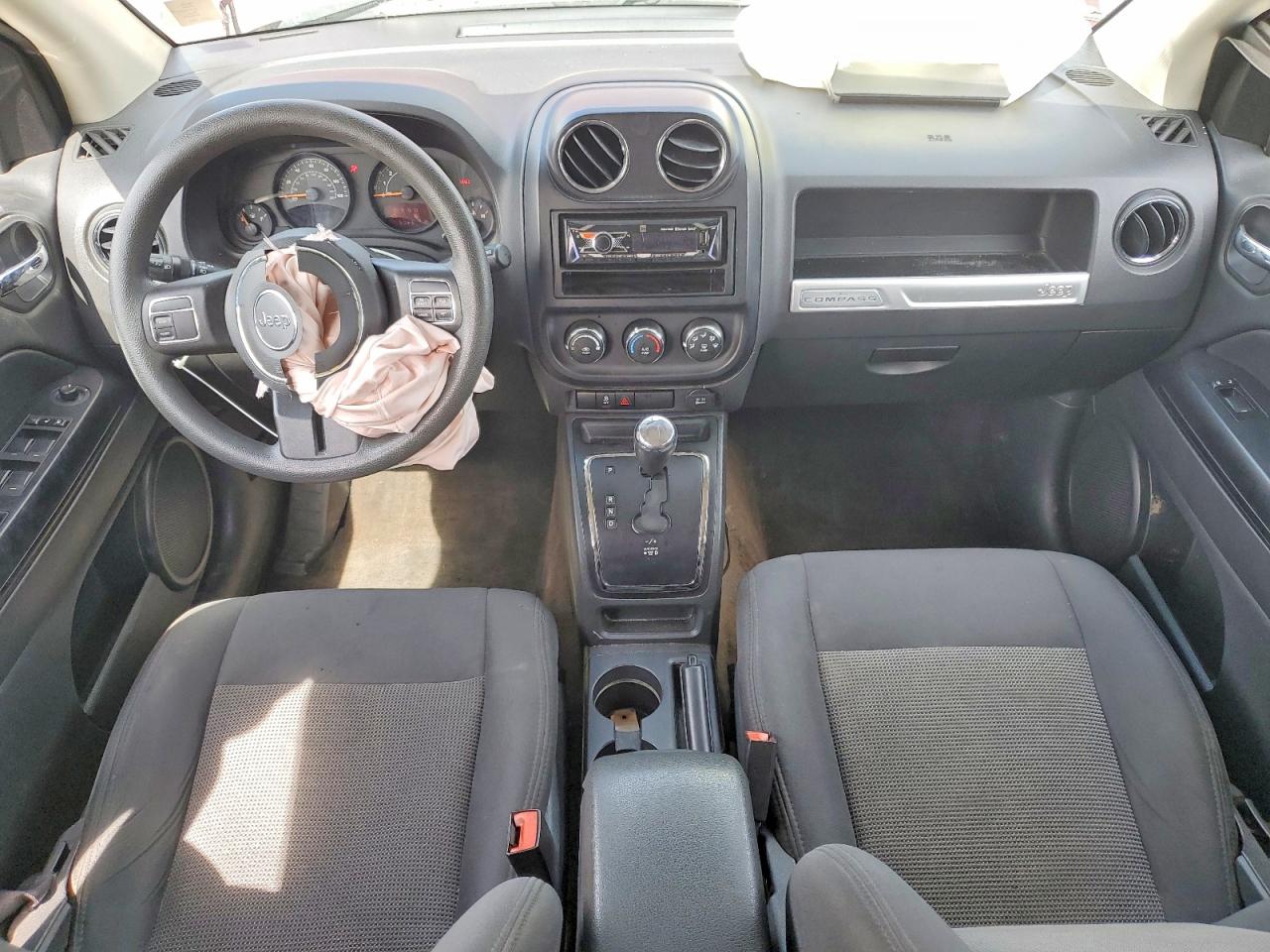 2015 Jeep Compass Sport Maroon vin: 1C4NJCBA1FD313697