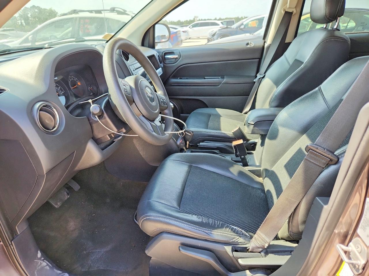 2015 Jeep Compass Sport Gray vin: 1C4NJCBA1FD428252