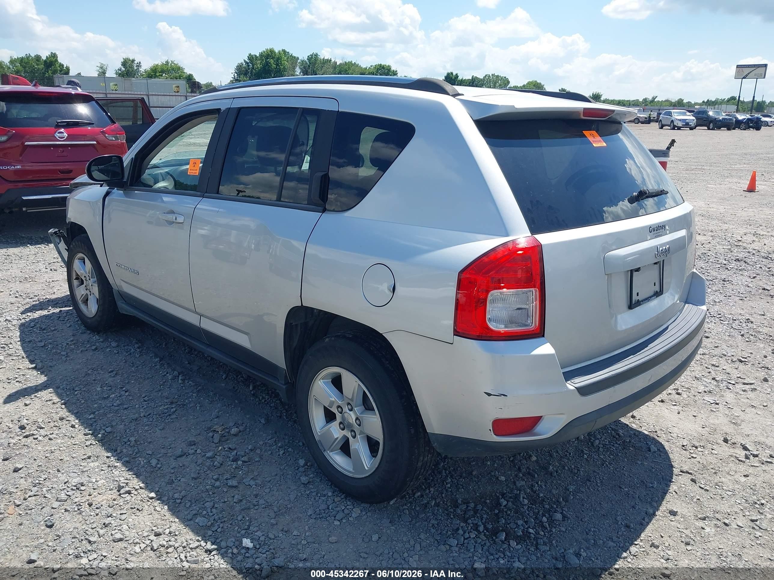 2013 Jeep Compass Sport Silver vin: 1C4NJCBA2DD272347