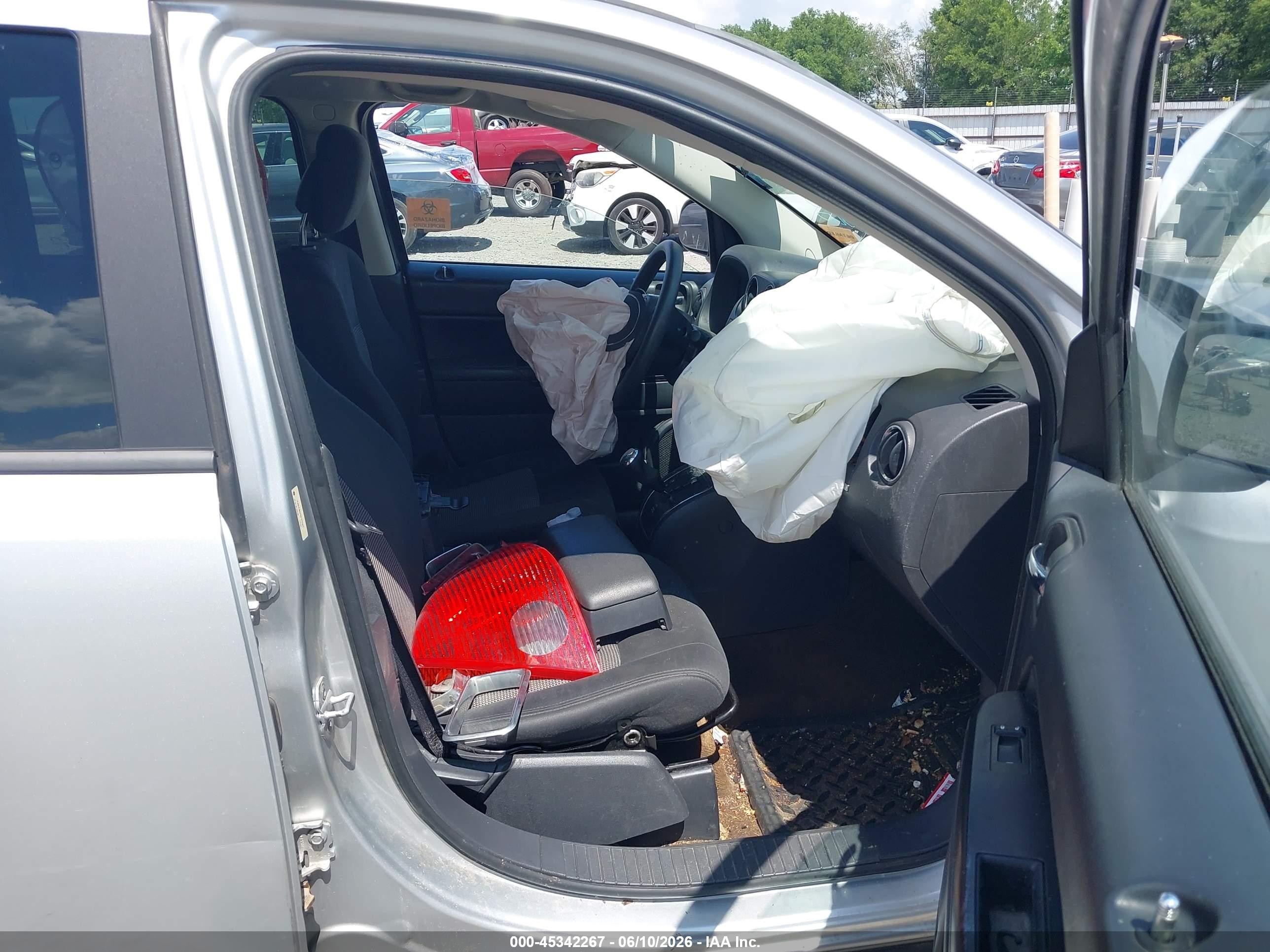 2013 Jeep Compass Sport Silver vin: 1C4NJCBA2DD272347