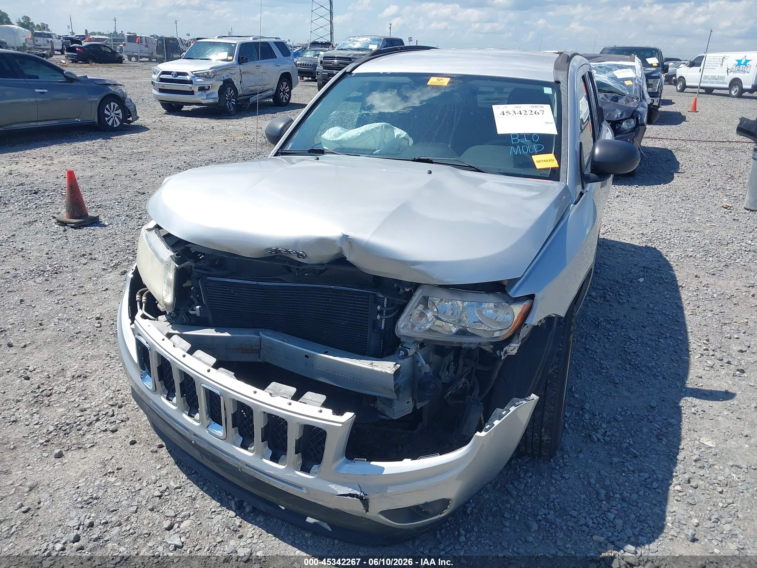 2013 Jeep Compass Sport Silver vin: 1C4NJCBA2DD272347