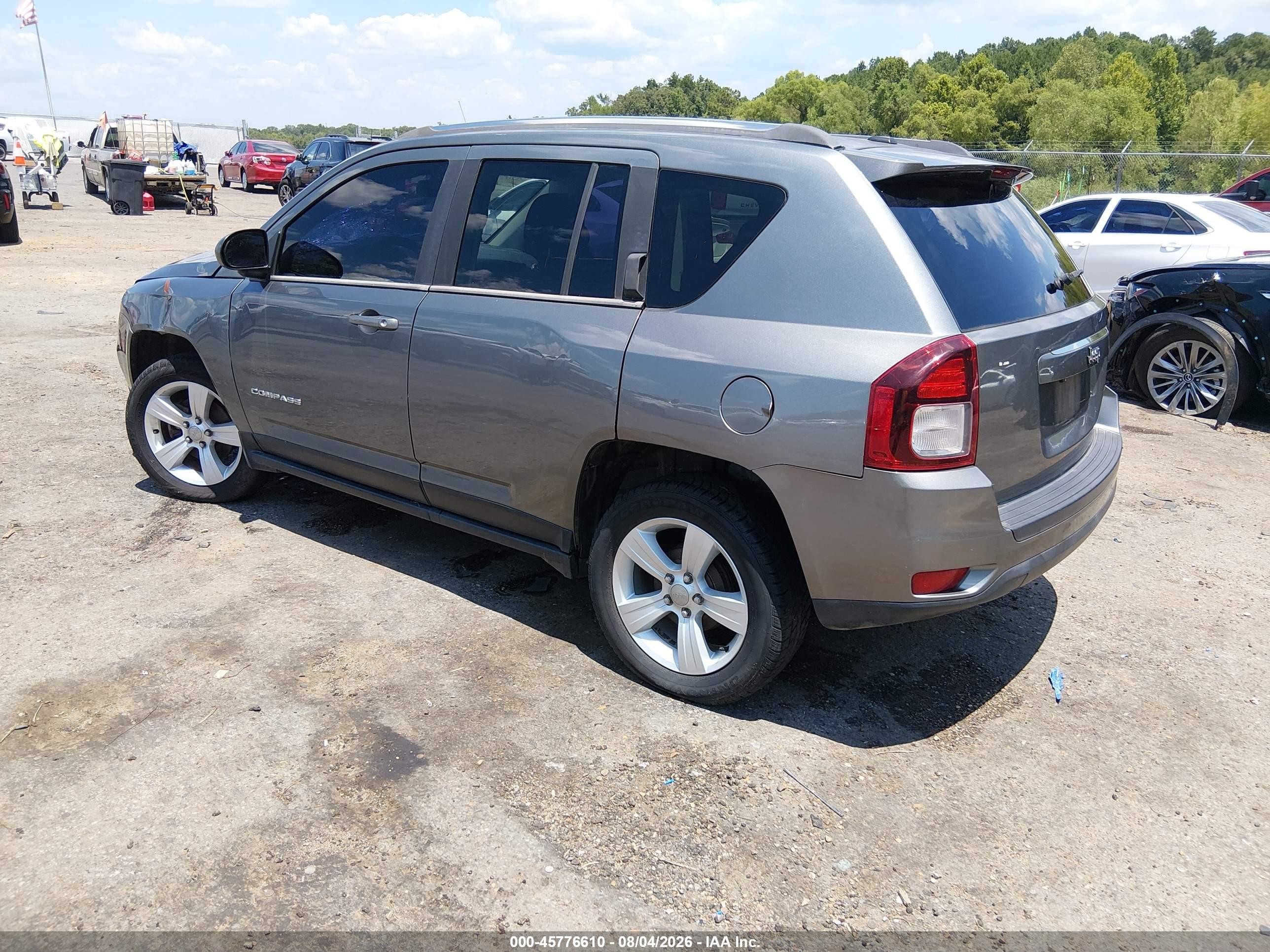 2014 Jeep Compass Sport Silver vin: 1C4NJCBA2ED504169