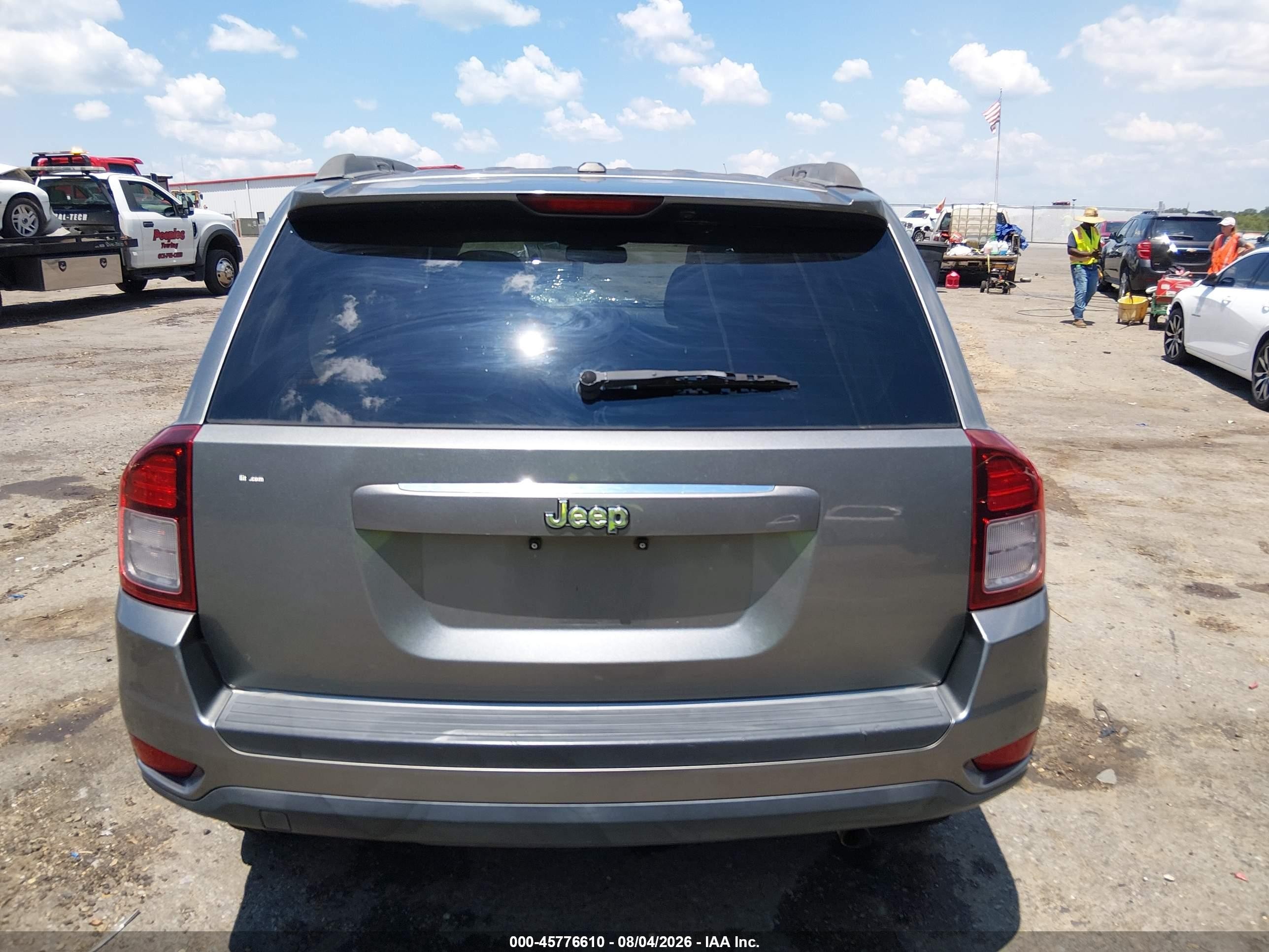 2014 Jeep Compass Sport Silver vin: 1C4NJCBA2ED504169