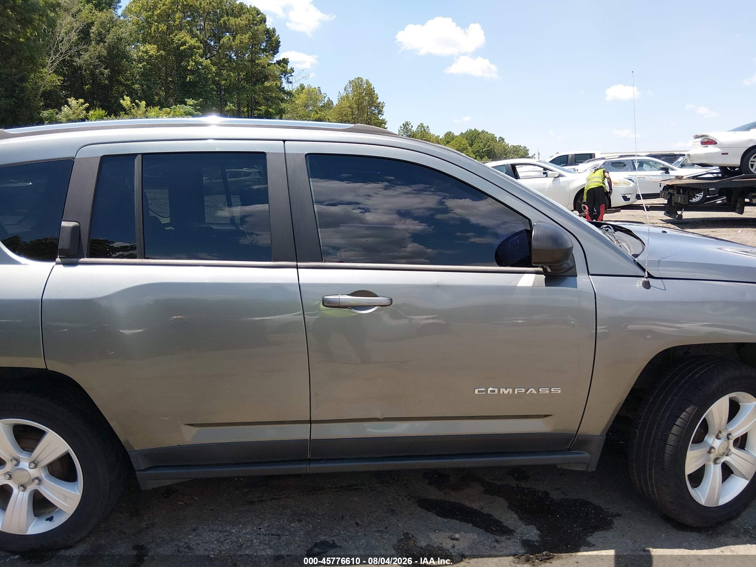 2014 Jeep Compass Sport Silver vin: 1C4NJCBA2ED504169