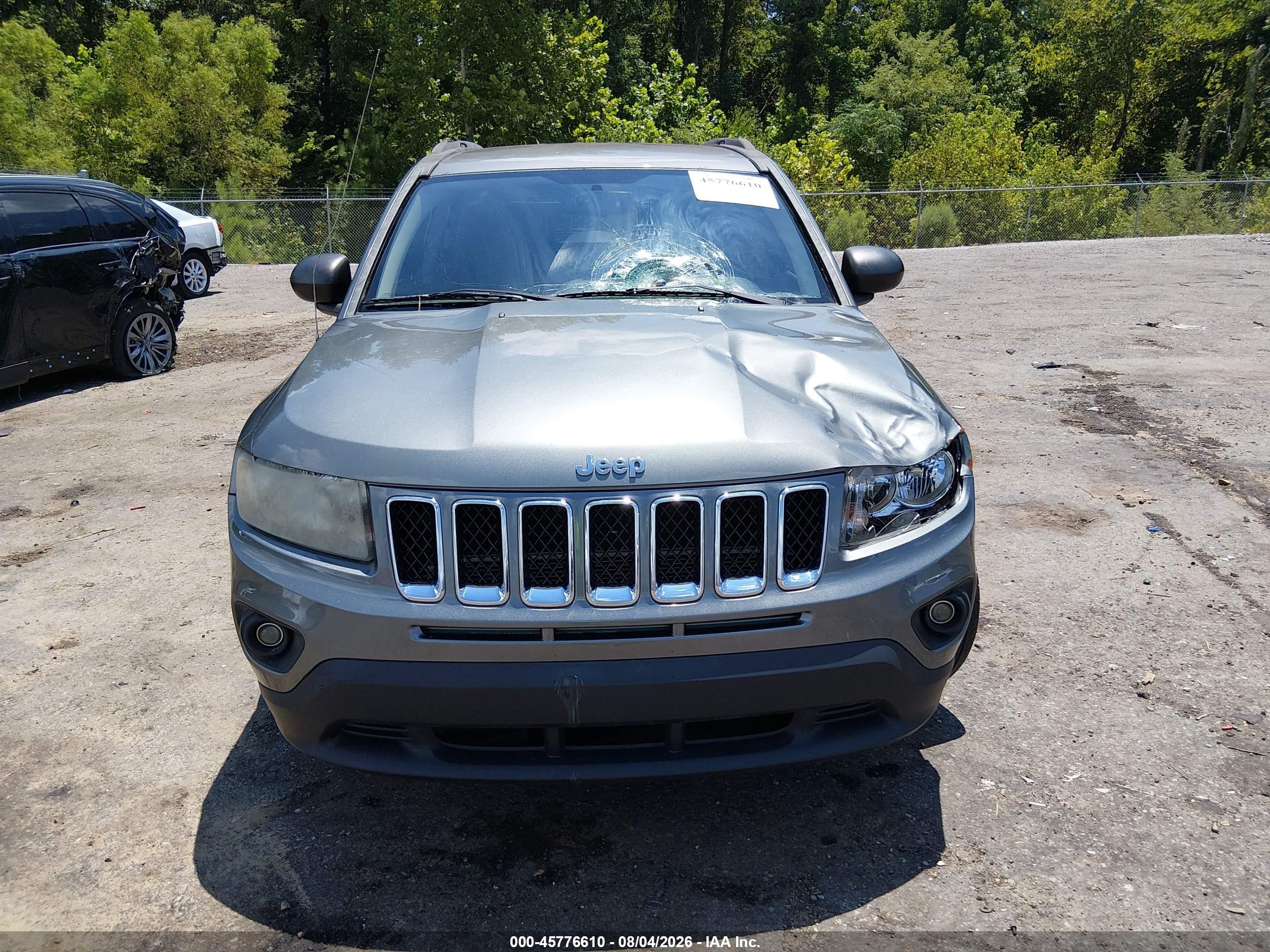 2014 Jeep Compass Sport Silver vin: 1C4NJCBA2ED504169