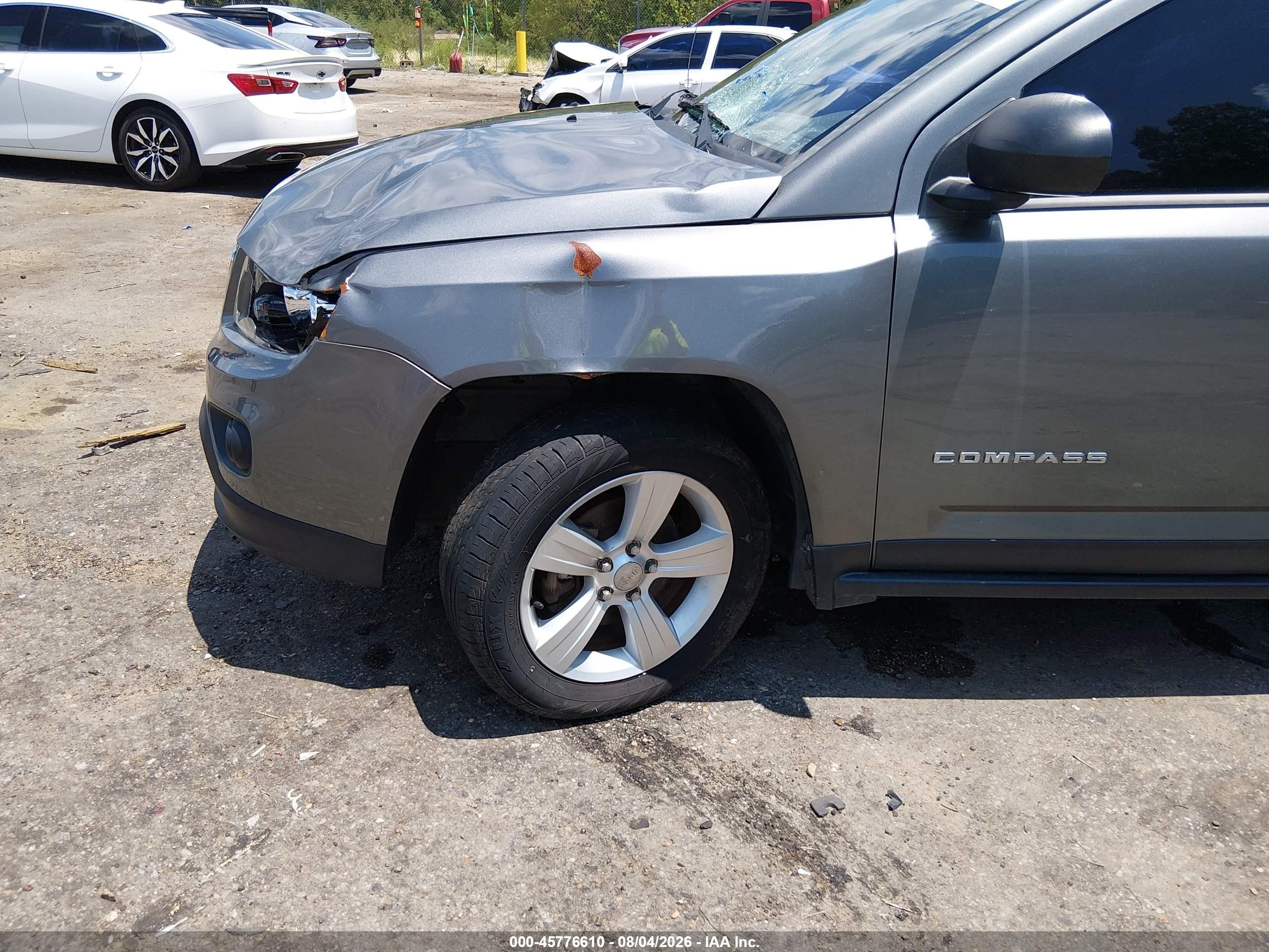 2014 Jeep Compass Sport Silver vin: 1C4NJCBA2ED504169