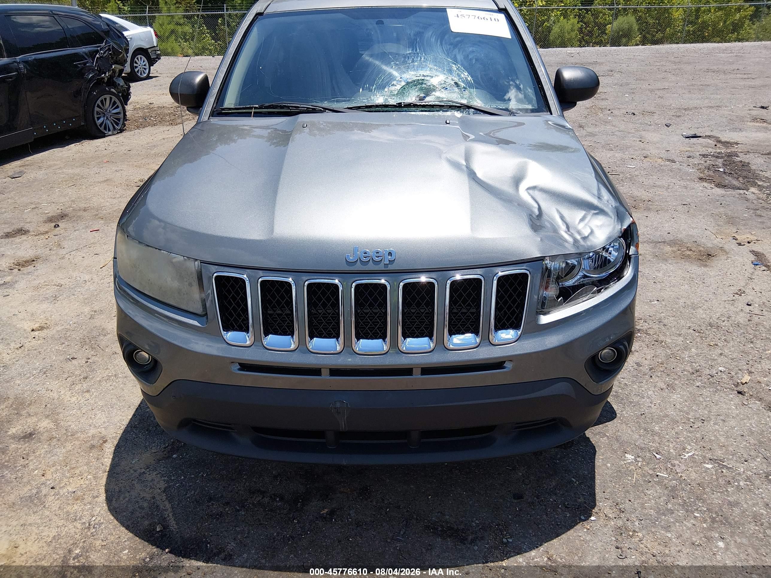 2014 Jeep Compass Sport Silver vin: 1C4NJCBA2ED504169