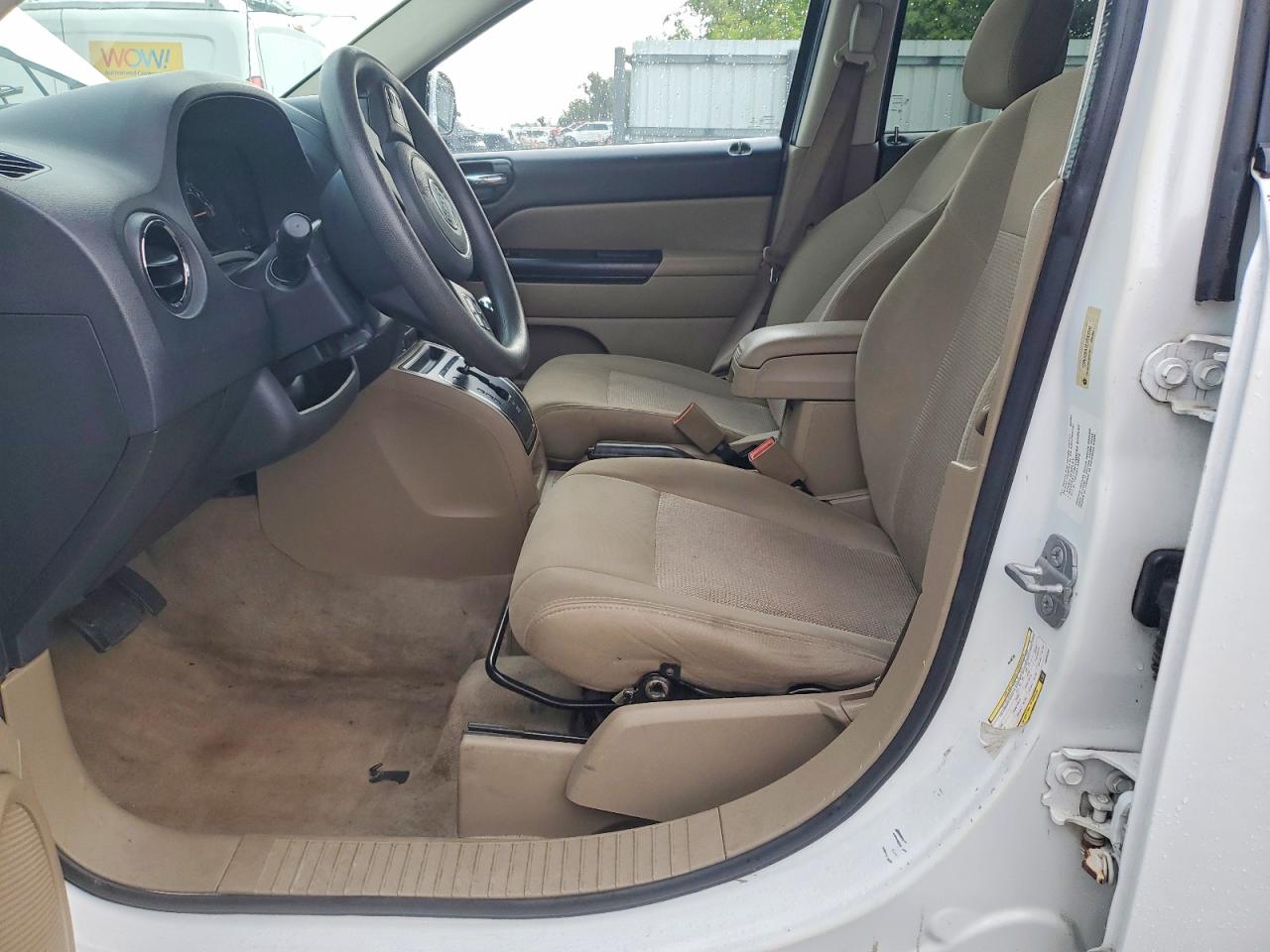 2014 Jeep Compass Sport White vin: 1C4NJCBA2ED643332