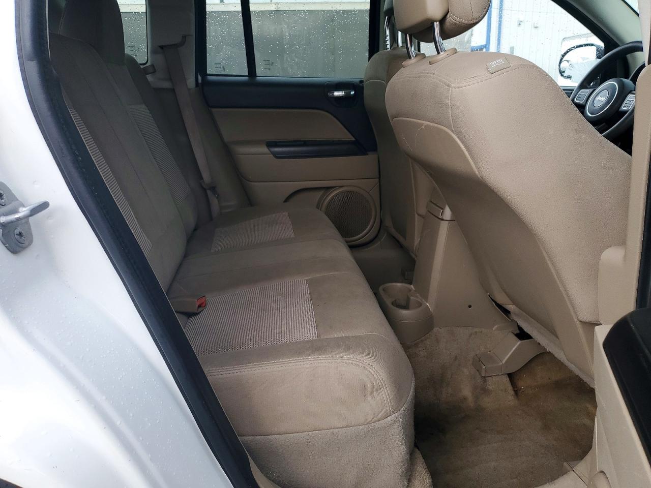 2014 Jeep Compass Sport White vin: 1C4NJCBA2ED643332