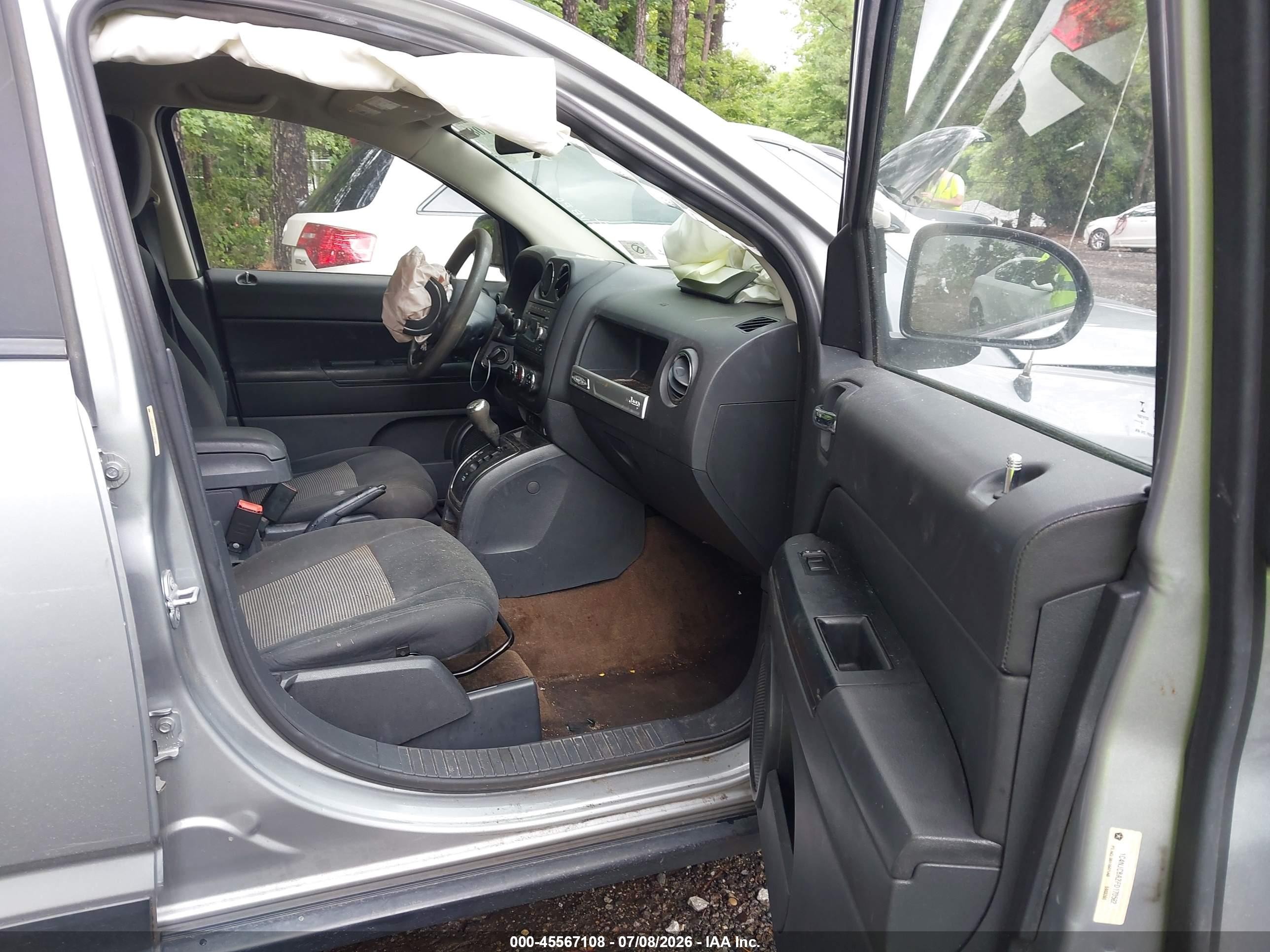 2015 Jeep Compass Sport Gray vin: 1C4NJCBA2FD170582