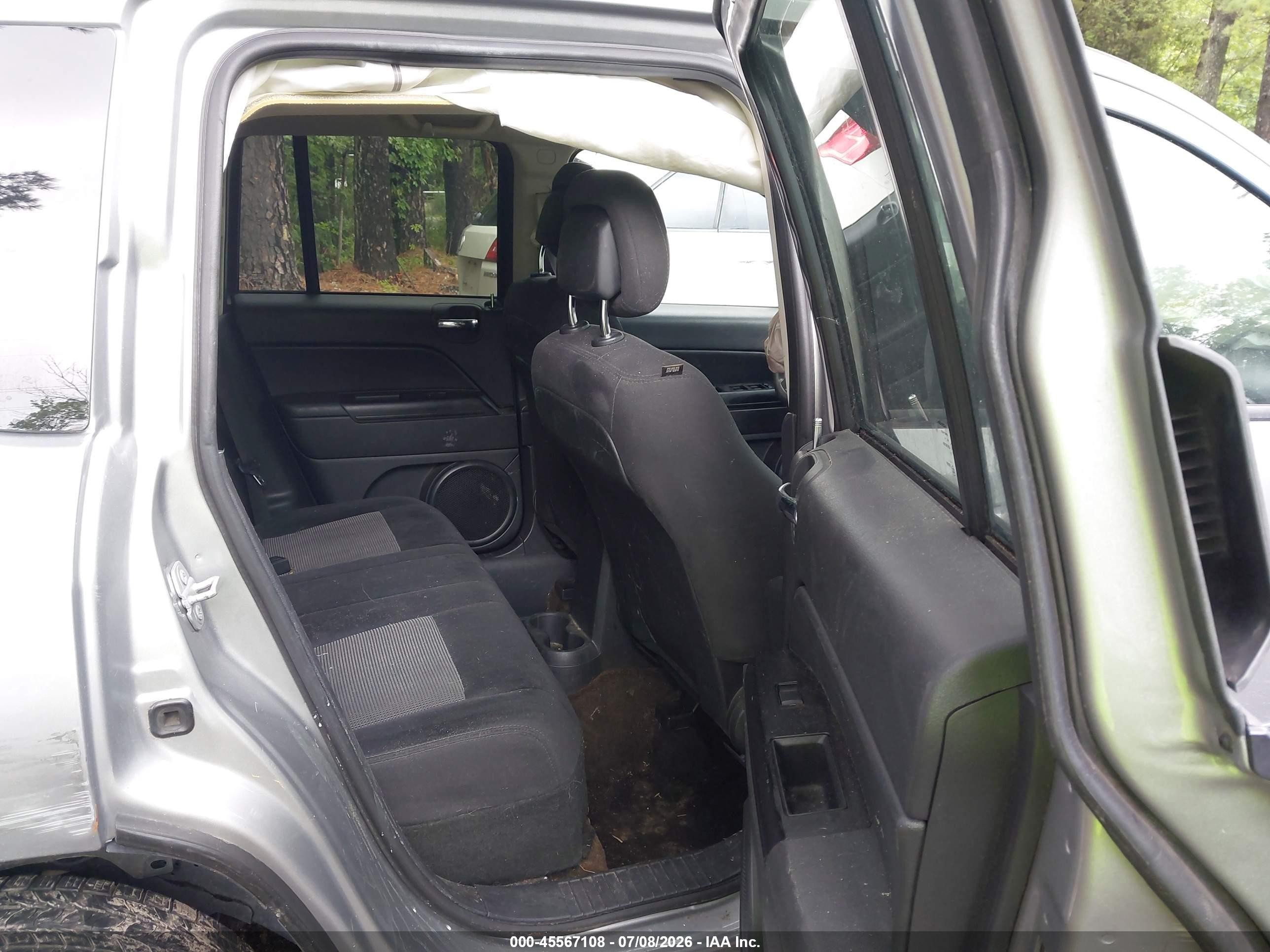 2015 Jeep Compass Sport Gray vin: 1C4NJCBA2FD170582