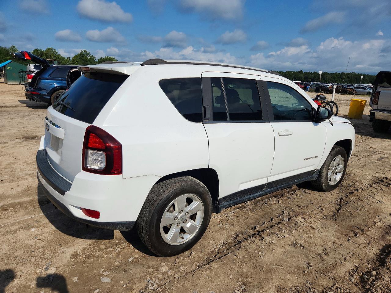 2015 Jeep Compass Sport White vin: 1C4NJCBA2FD318181
